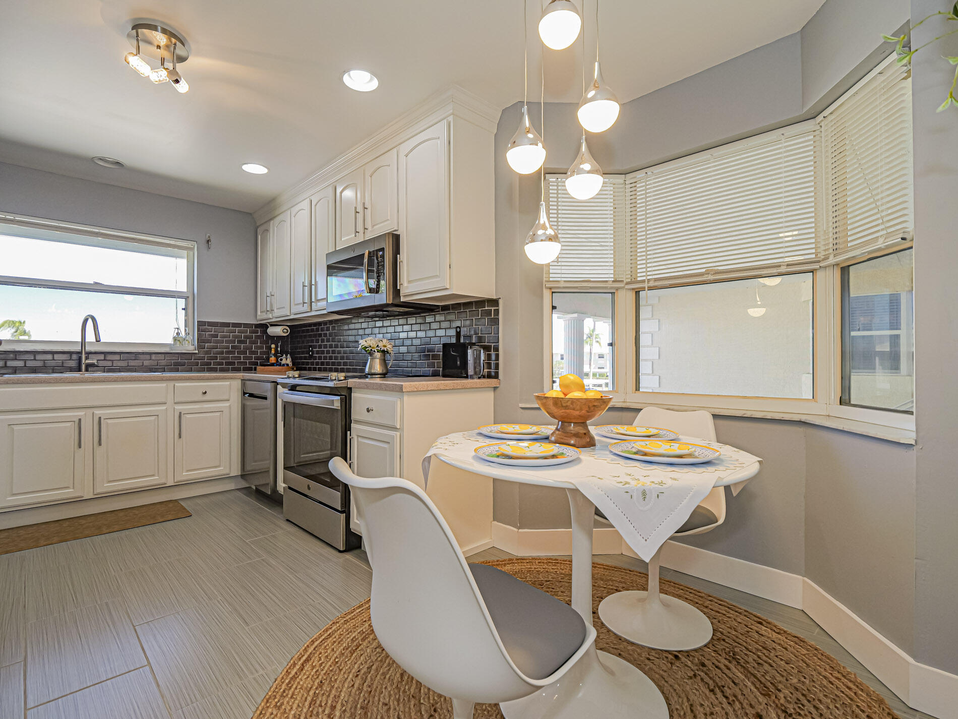 GROVE ISLE EAST CONDOMINIUM - Residential