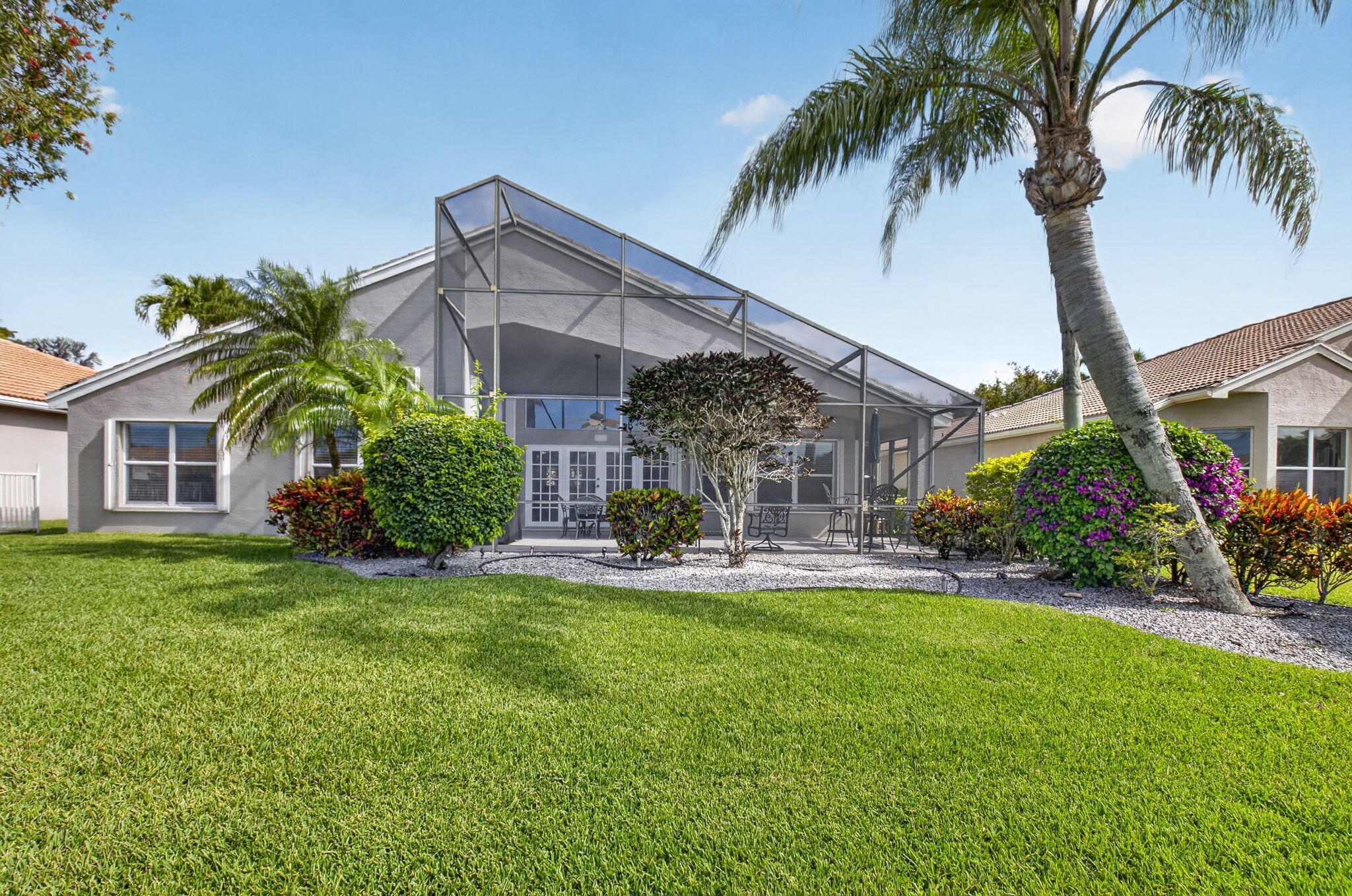 VALENCIA SHORES - Residential