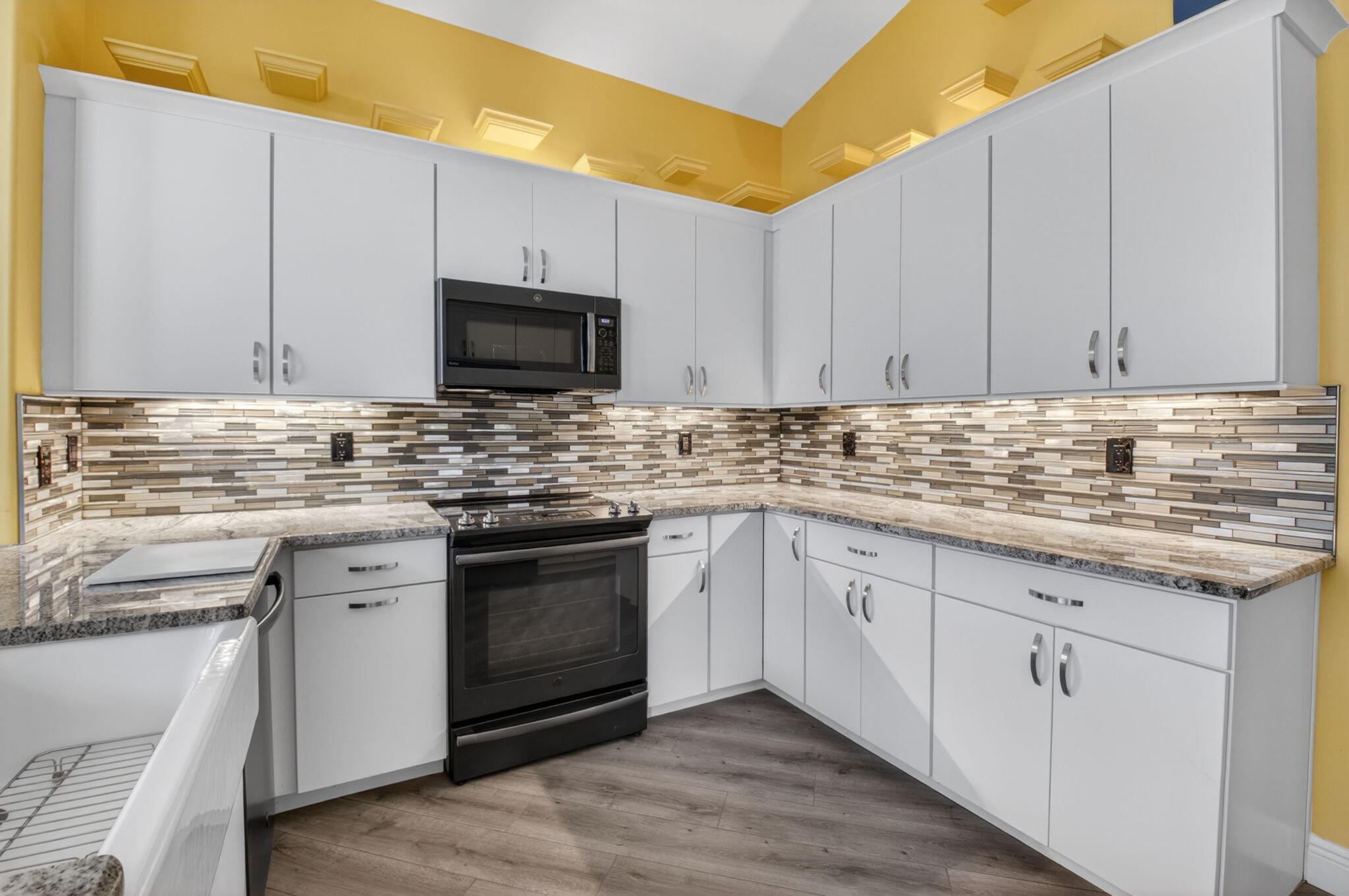 VALENCIA SHORES - Residential