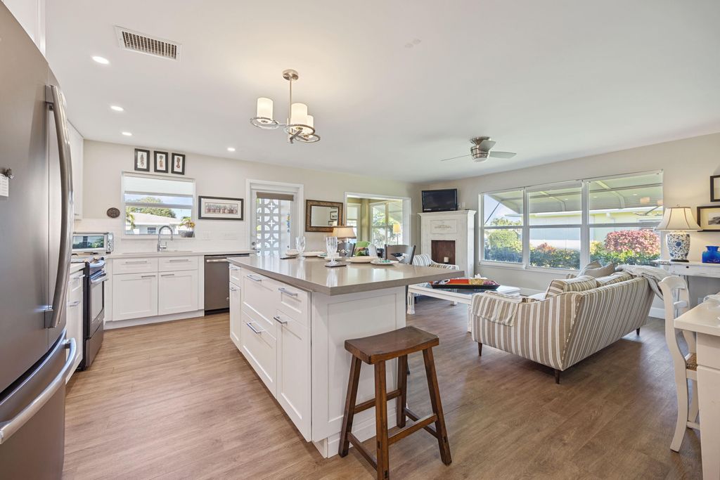 Photo of 200 South Boulevard #A, Boynton Beach, FL 33435 (MLS # R11157580)