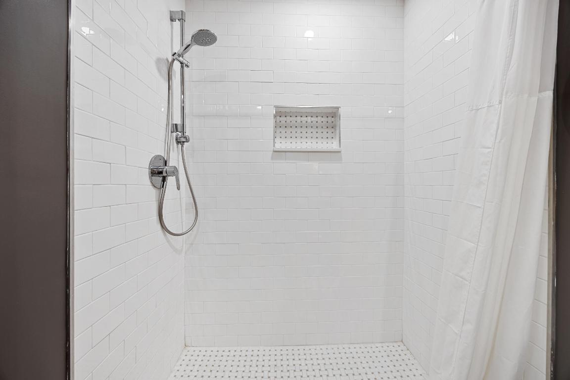 HIGH POINT WEST CONDO 2 - Residential