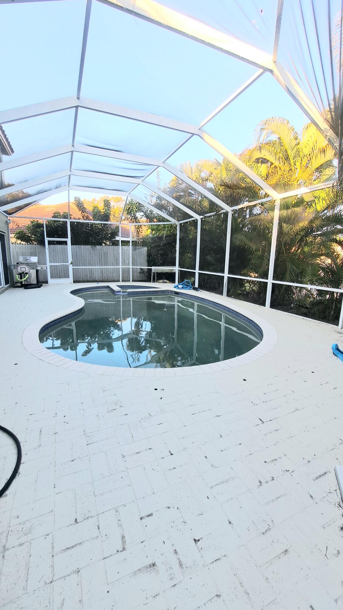 GALLEON - Residential