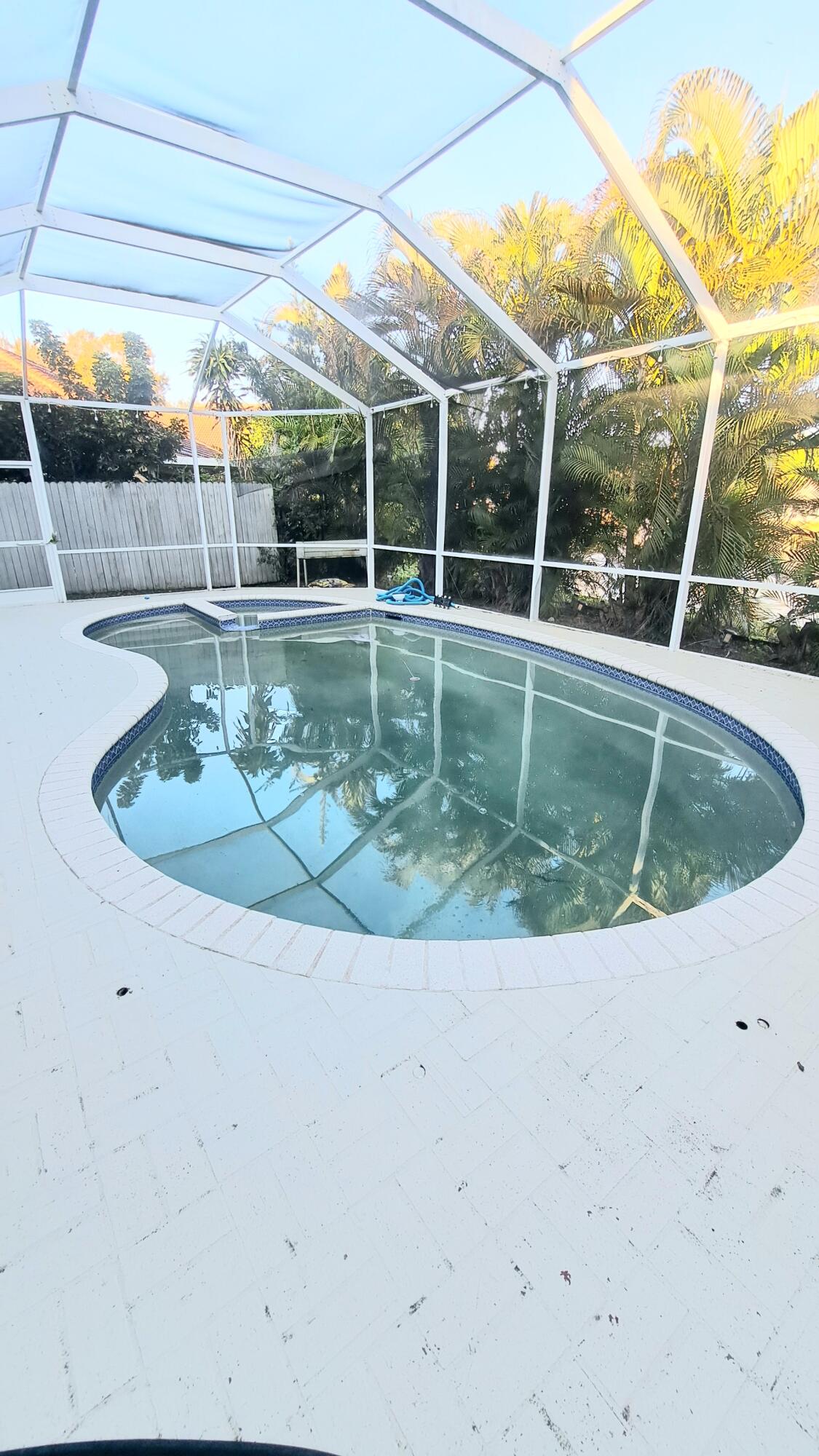 GALLEON - Residential