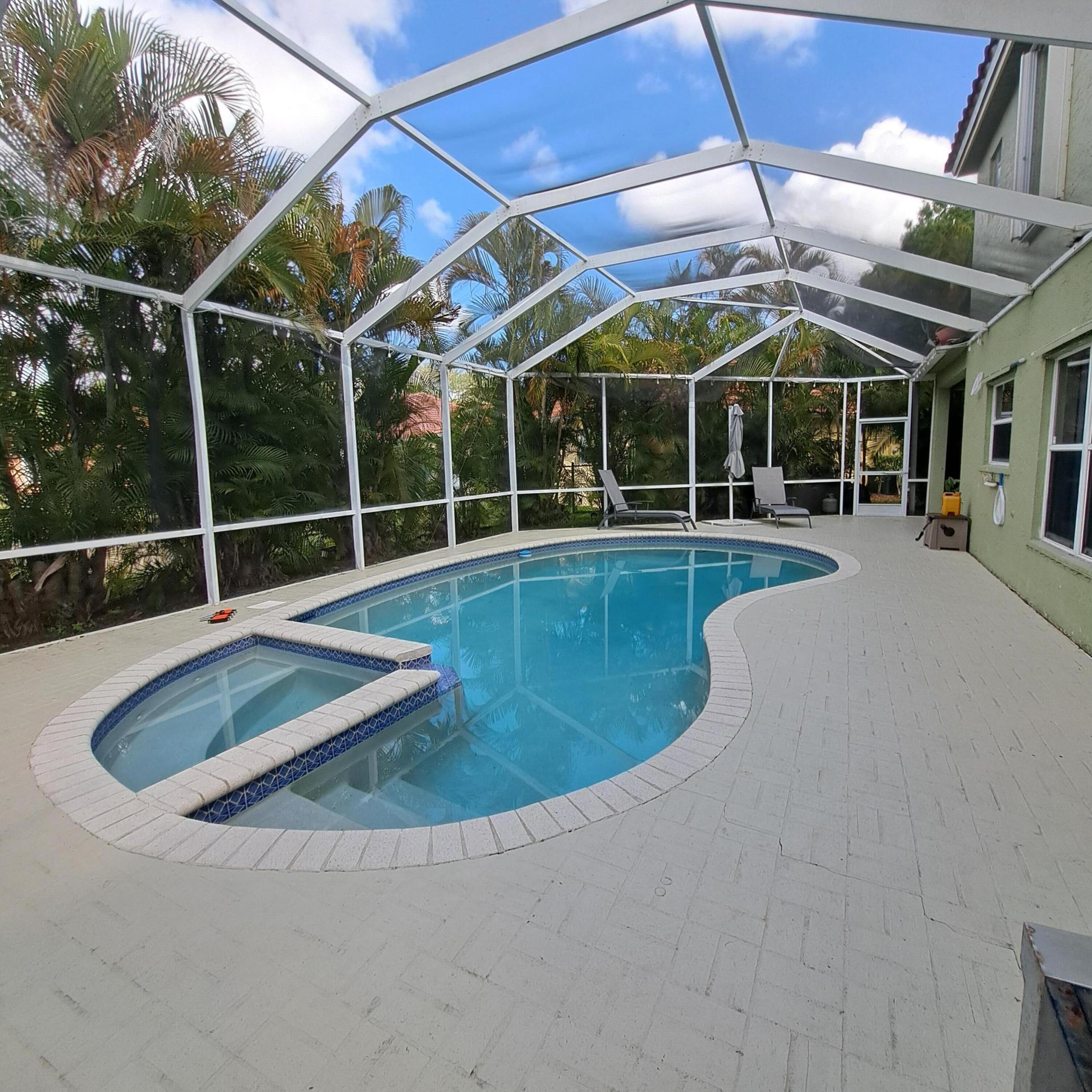 GALLEON - Residential