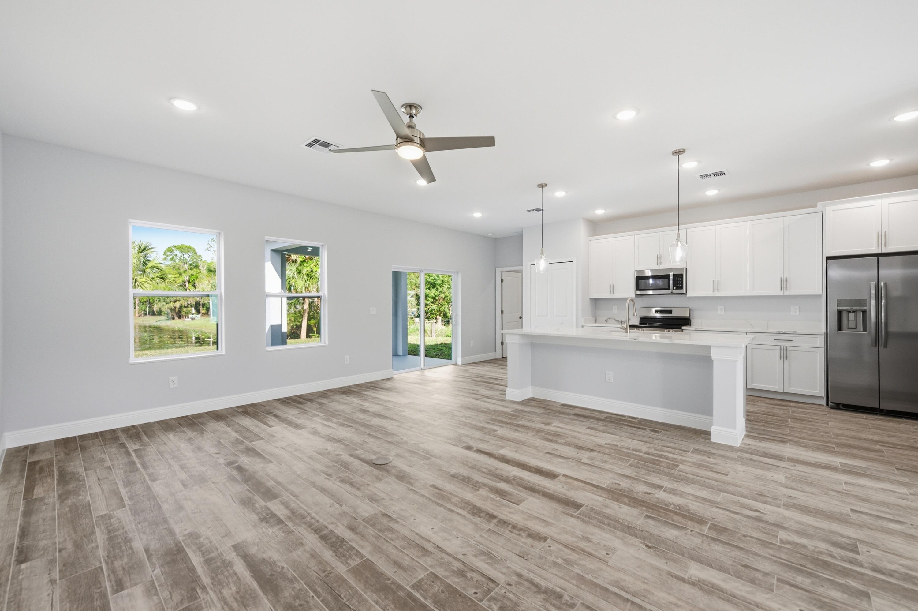 VERO LAKE ESTATES UNIT 5G - Residential