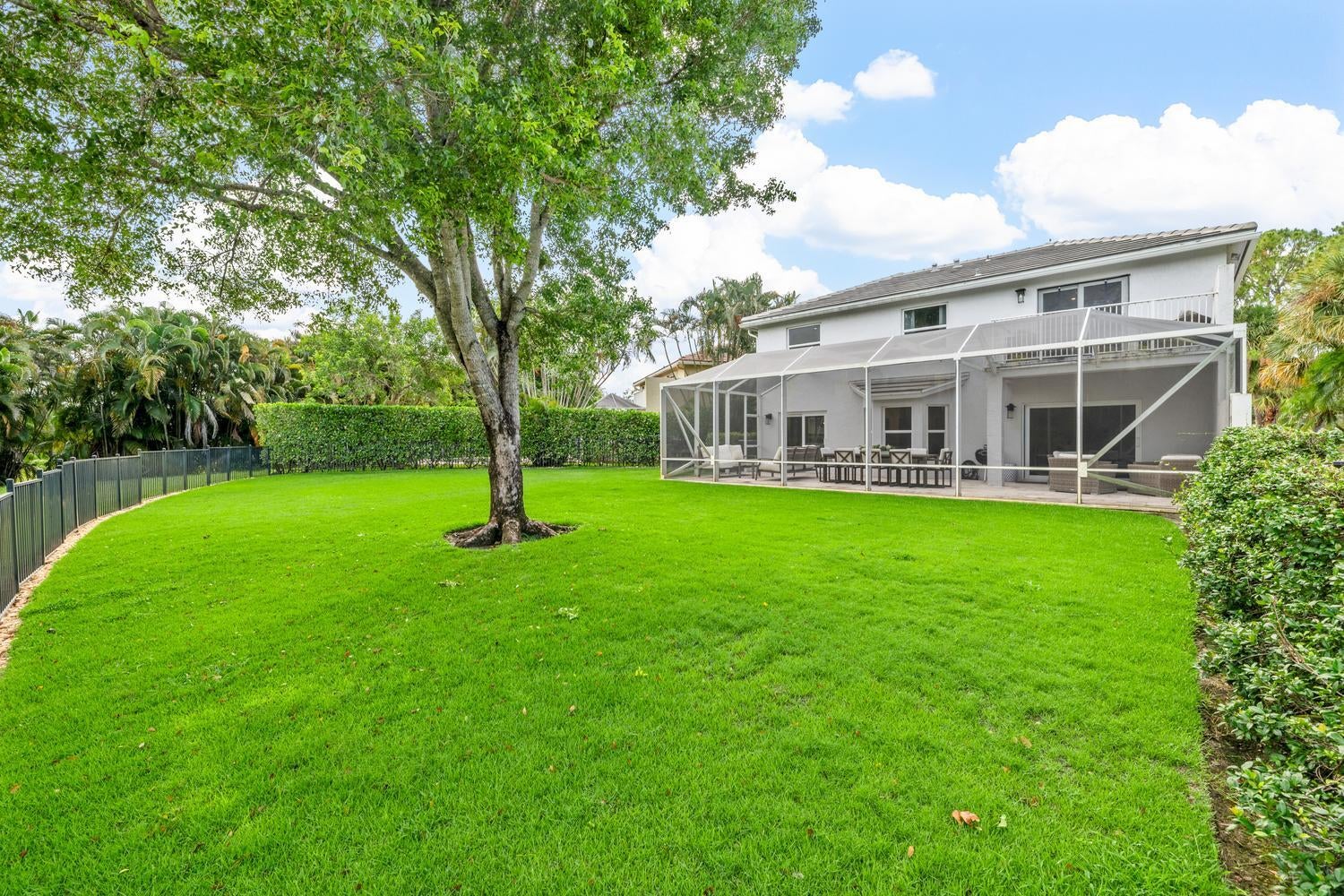1526 S Club Drive