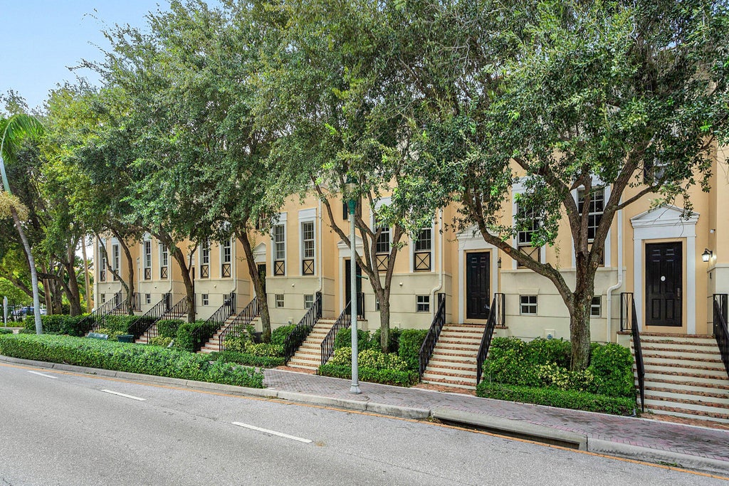 Photo of 75 NE 5TH Avenue #D, Delray Beach, FL 33483 (MLS # B26093671)