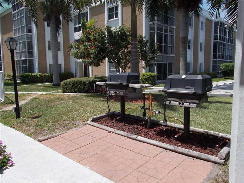 RIVER SHORES - Residential