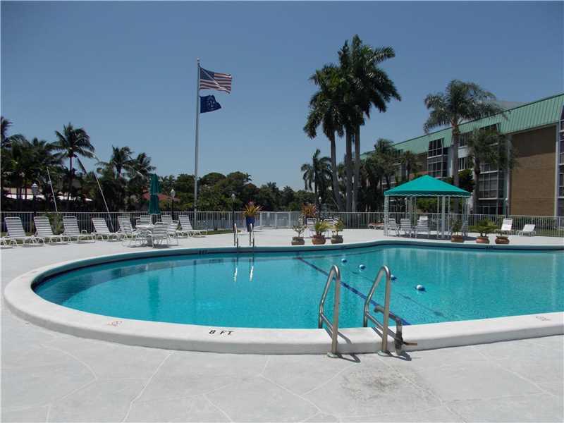 RIVER SHORES - Residential