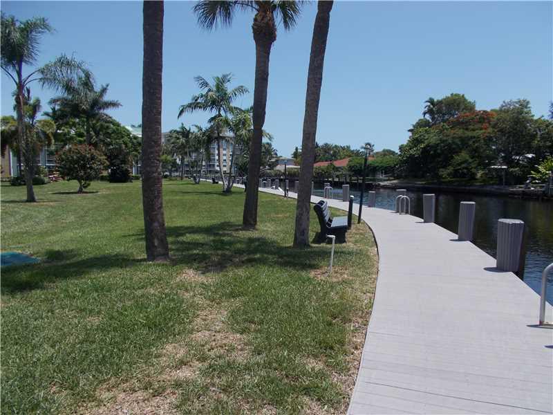 RIVER SHORES - Residential