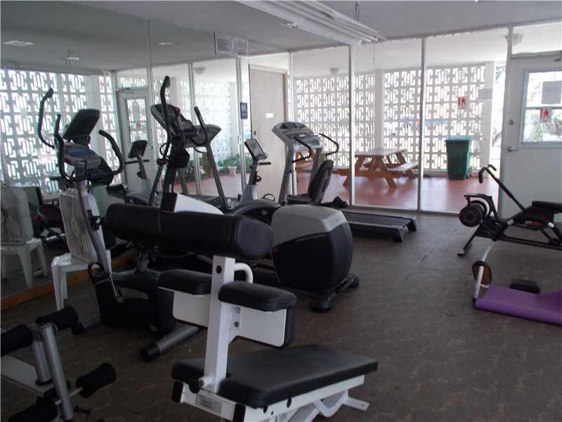 RIVER SHORES - Residential