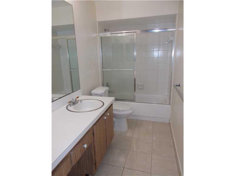 RIVER SHORES - Residential