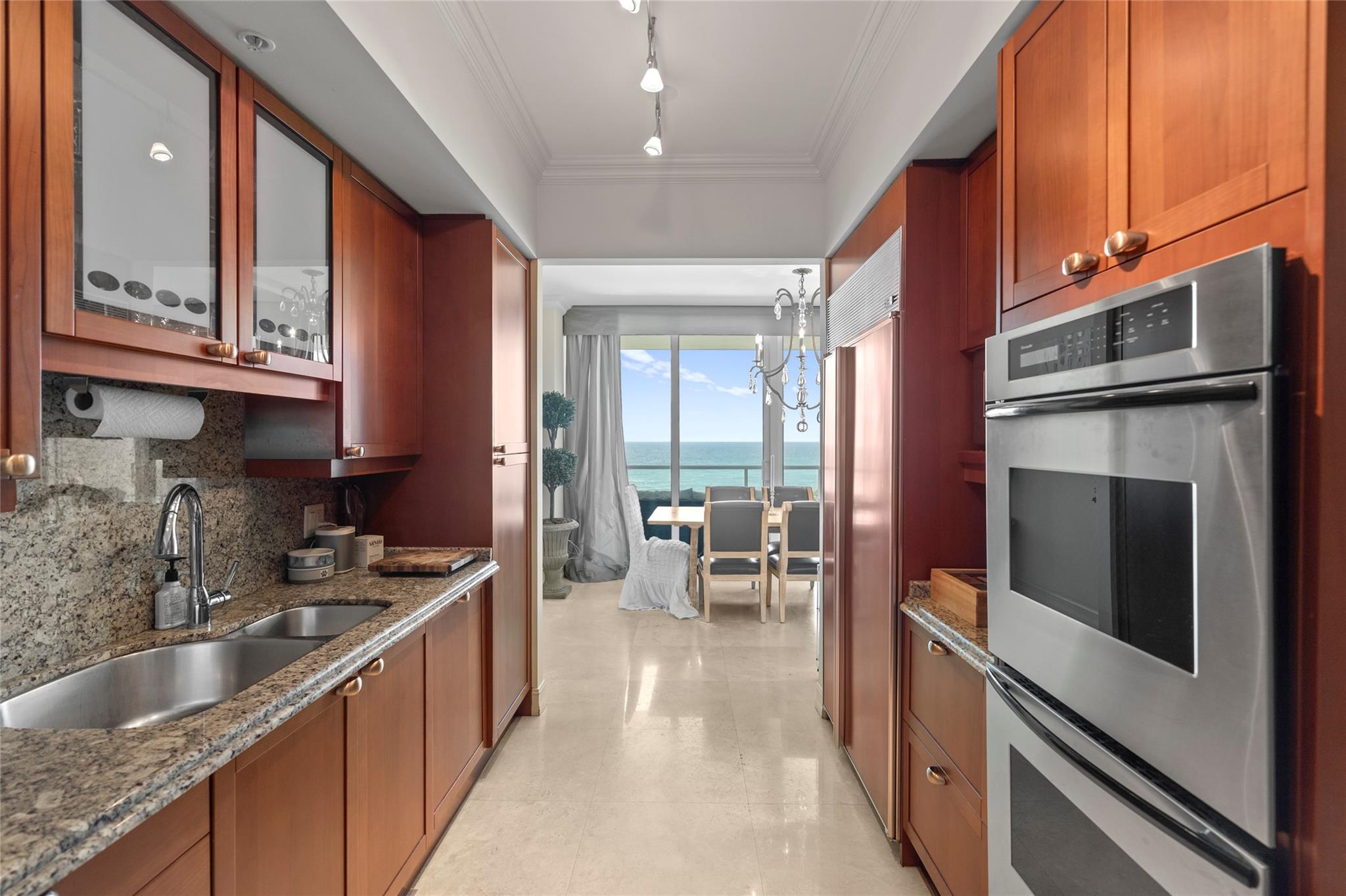 OCEAN GRANDE - Residential