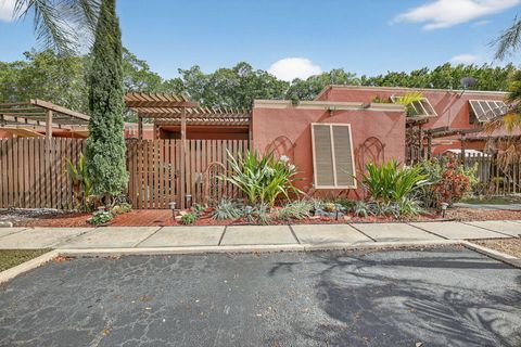 1533 Fairway Road Pembroke Pines FL 33026