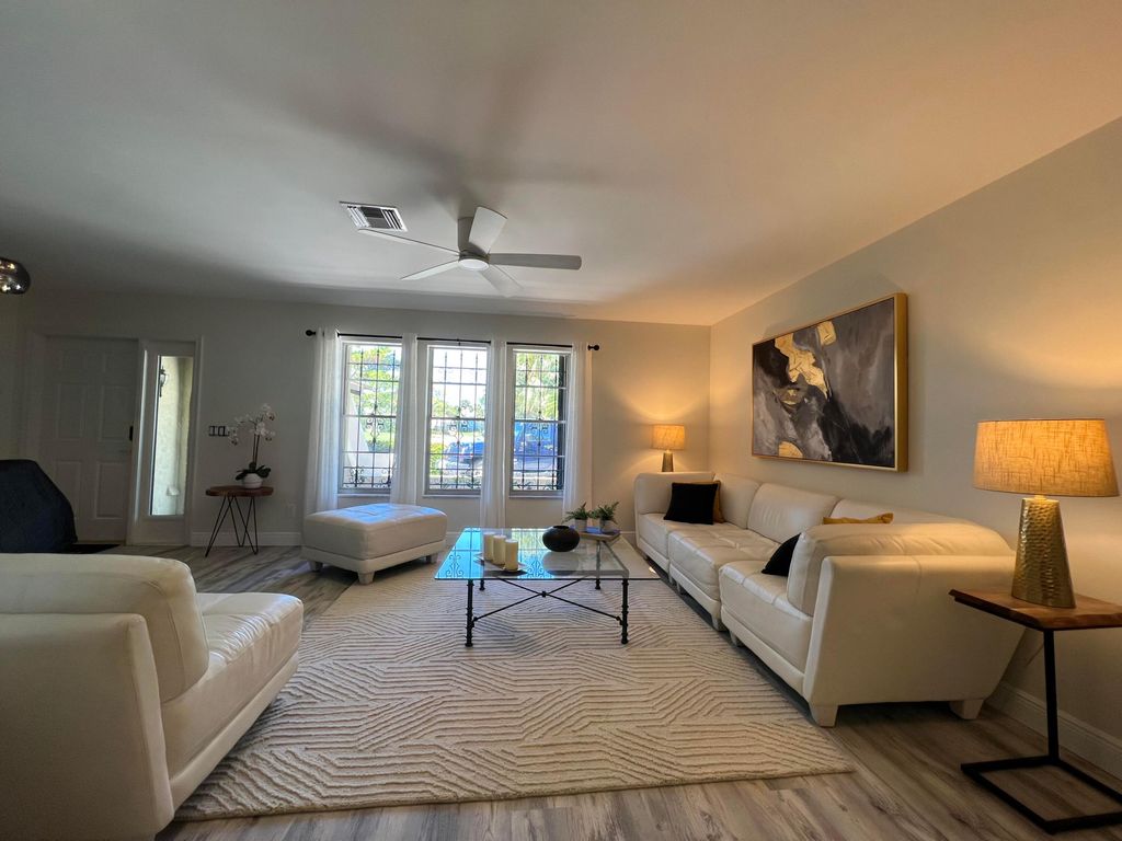 Photo of 5878 Tidewater Drive, Jupiter, FL 33458 (MLS # R10997236)