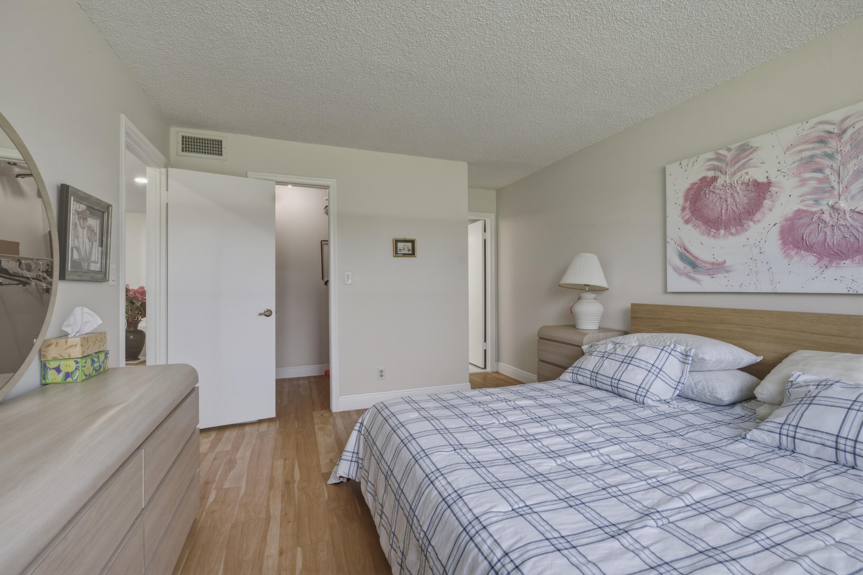 HOLLYBROOK GOLF & TENNIS CLUB - Residential