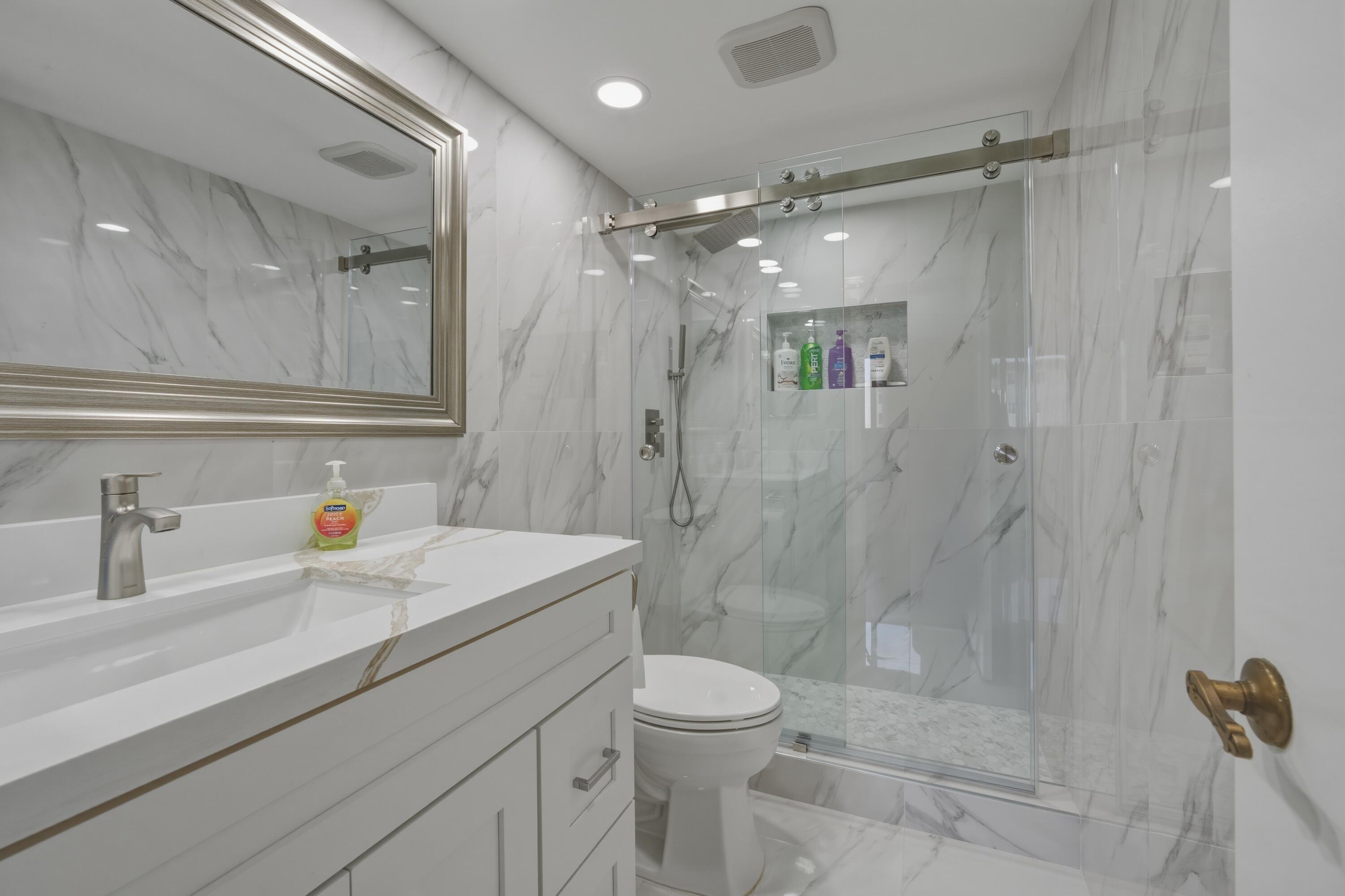 371 S Hollybrook Drive 106