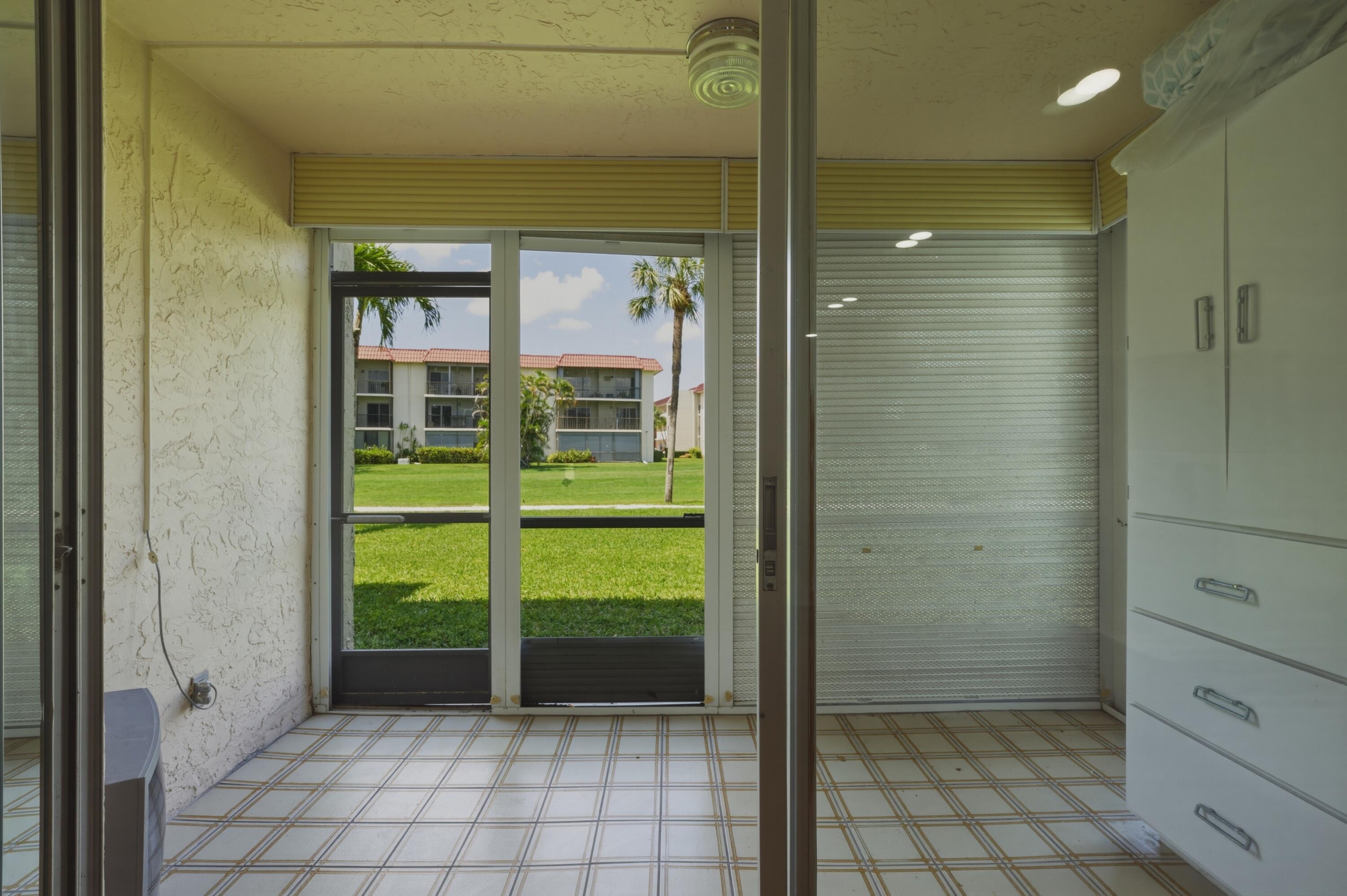 HOLLYBROOK GOLF & TENNIS CLUB - Residential