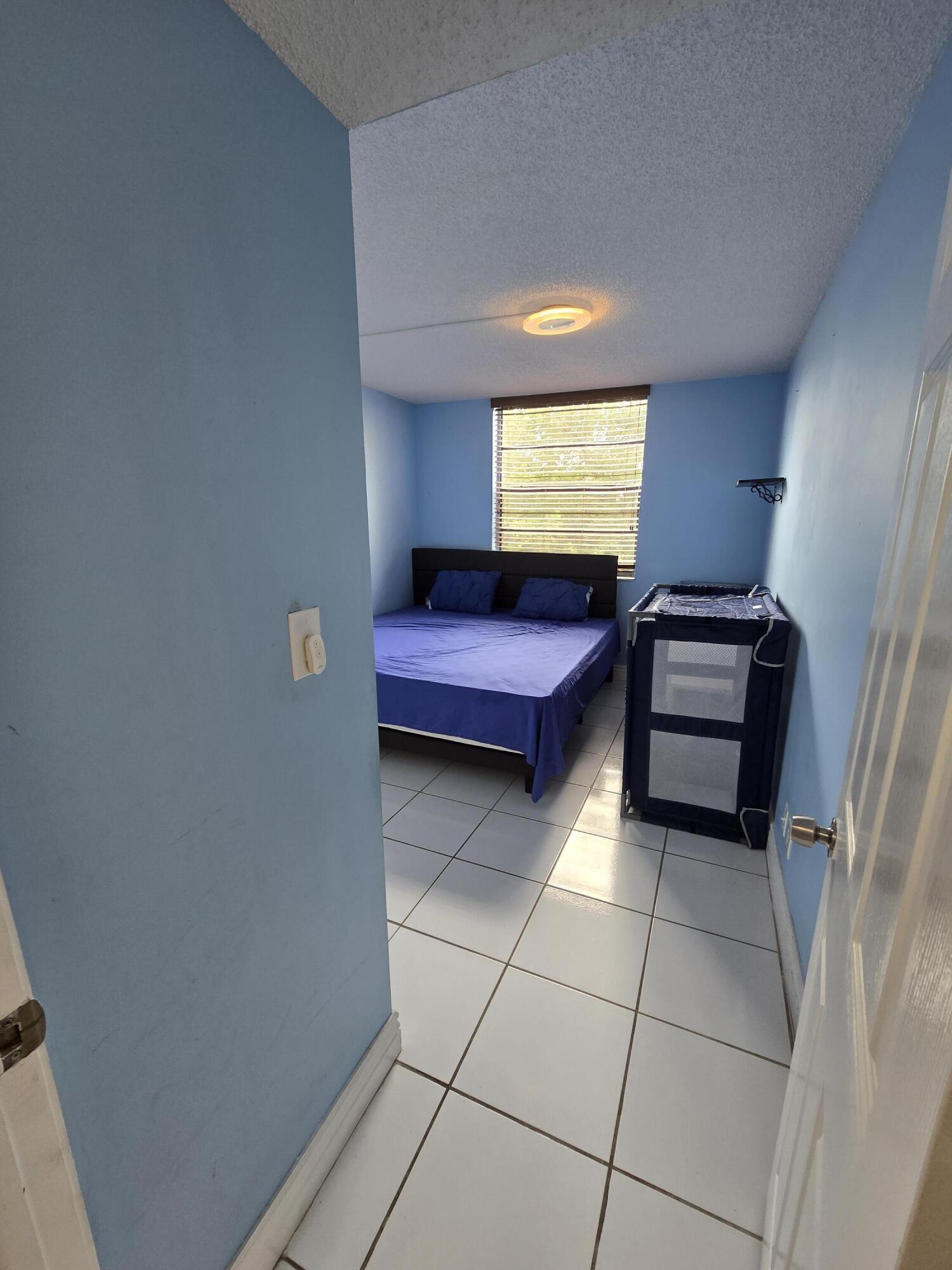 GATE THREE CONDO - Residential