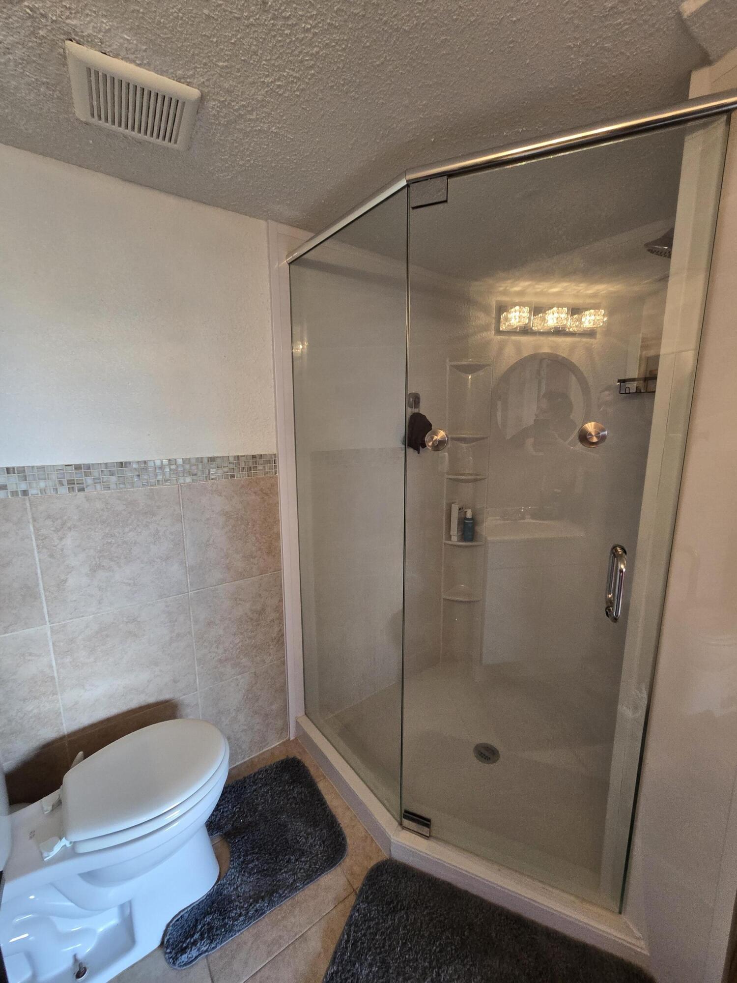 GATE THREE CONDO - Residential