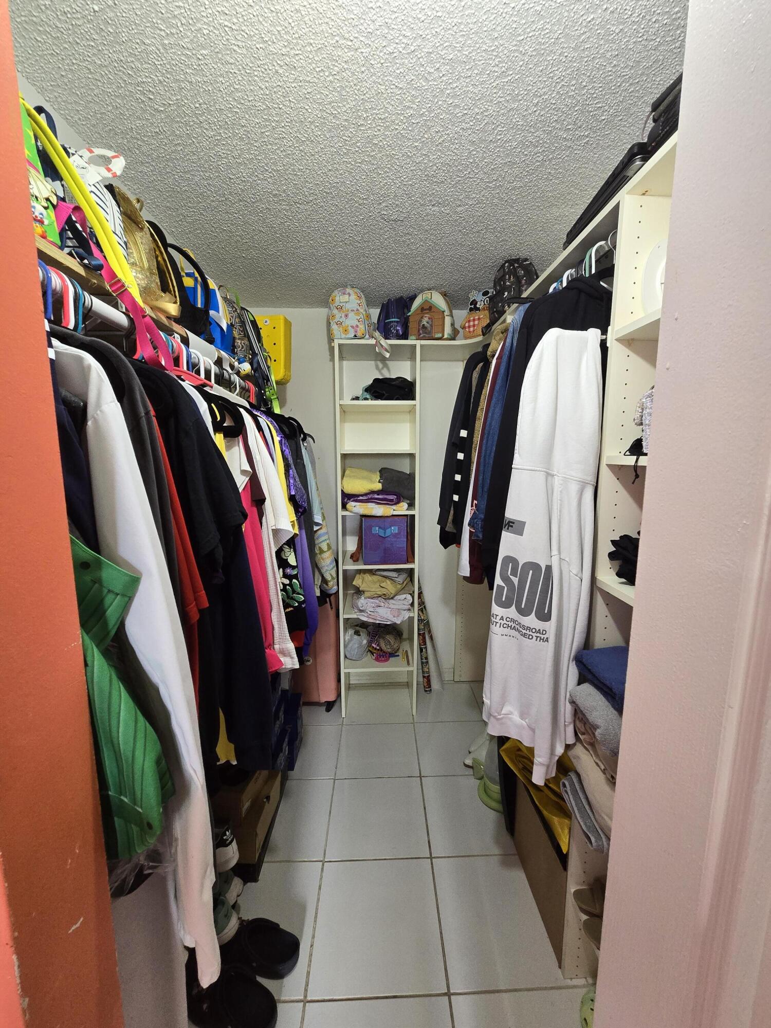 GATE THREE CONDO - Residential