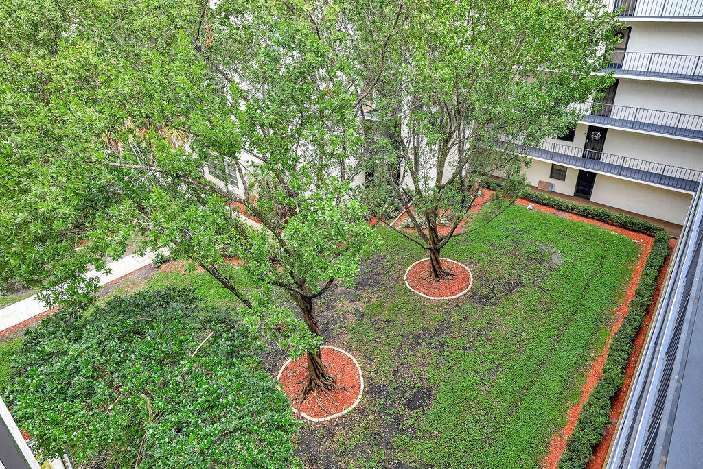 GATE THREE CONDO - Residential