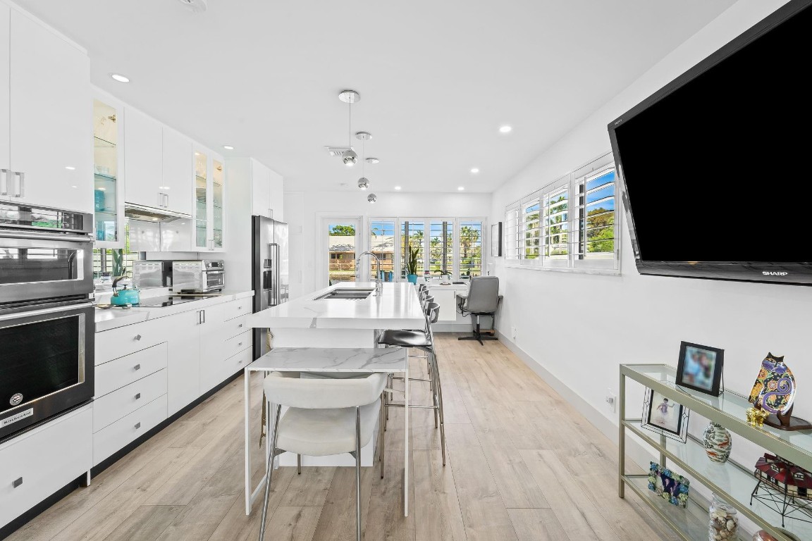 535 Hendricks Isle 109