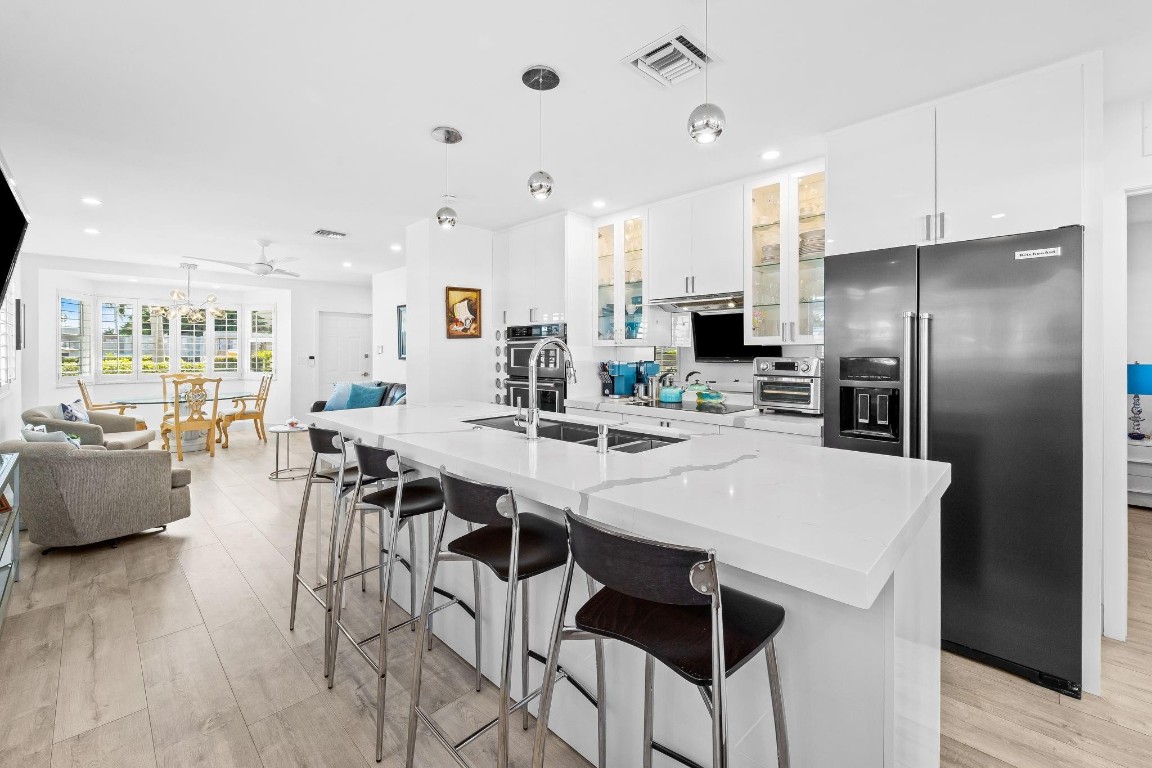 535 Hendricks Isle 109