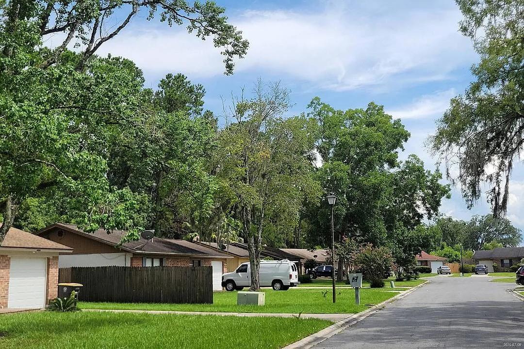 5200 Brentview Ter