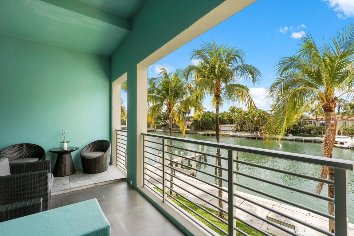 AQUA AT ALLISON ISLAND - Residential