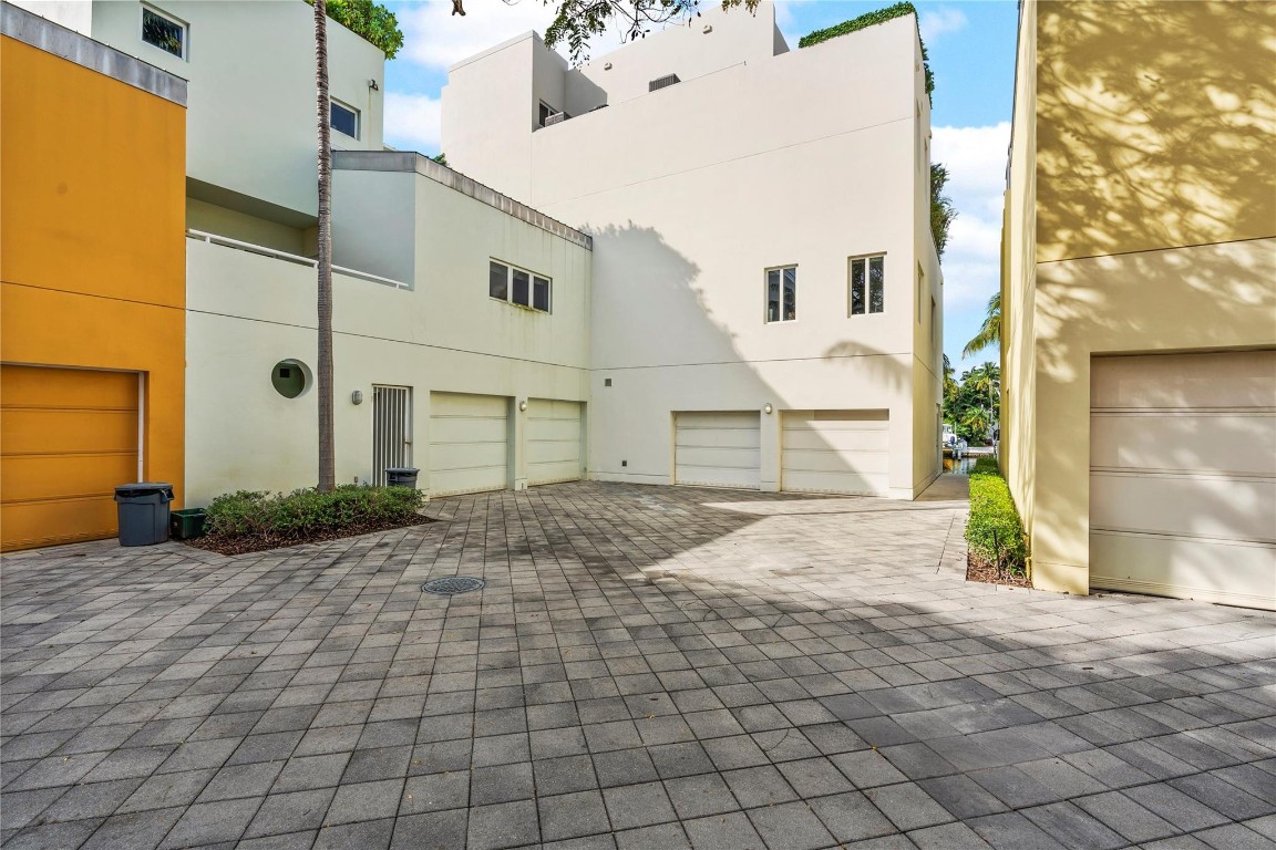 AQUA AT ALLISON ISLAND - Residential