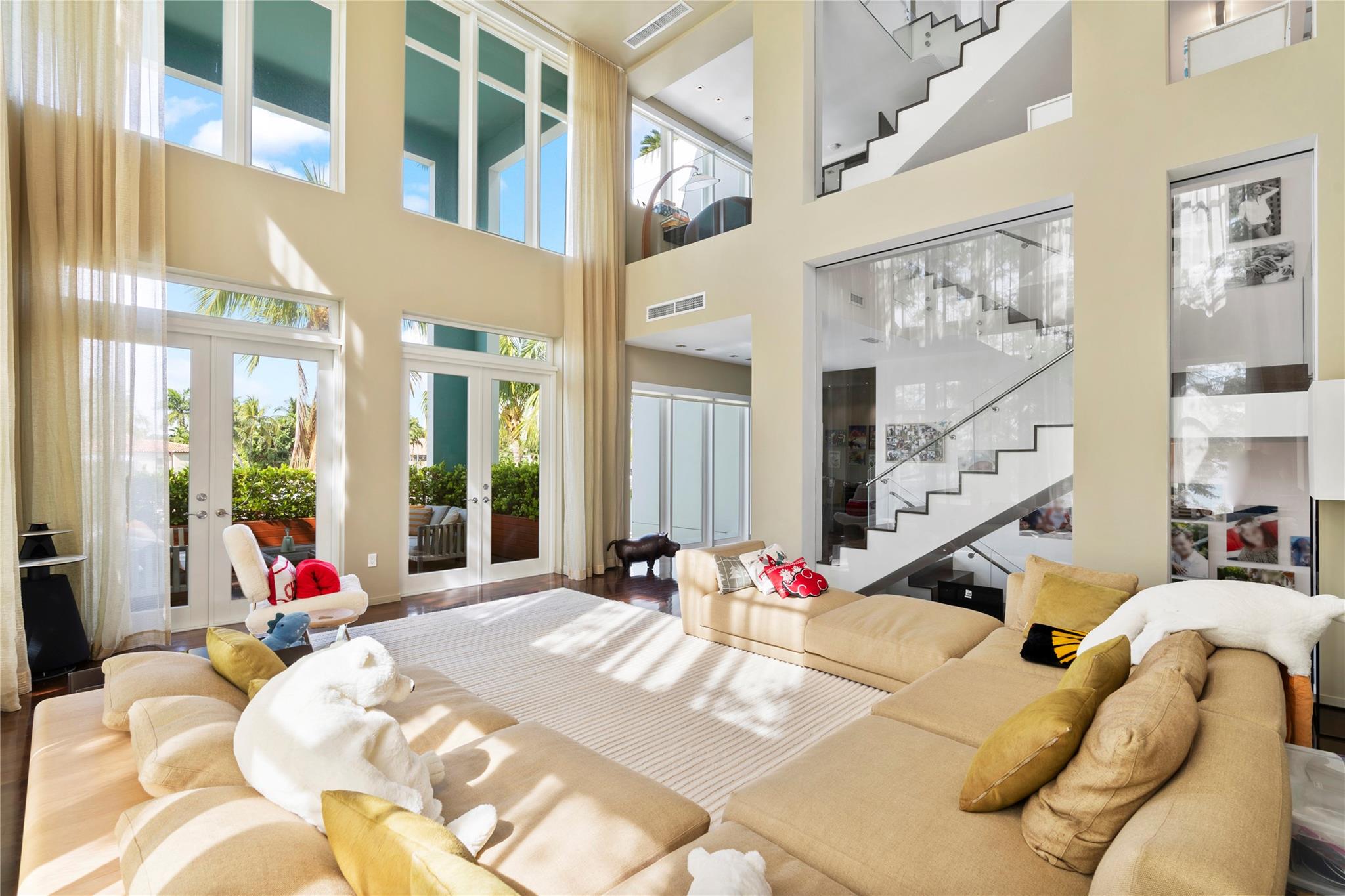 6001 Laguna Path S