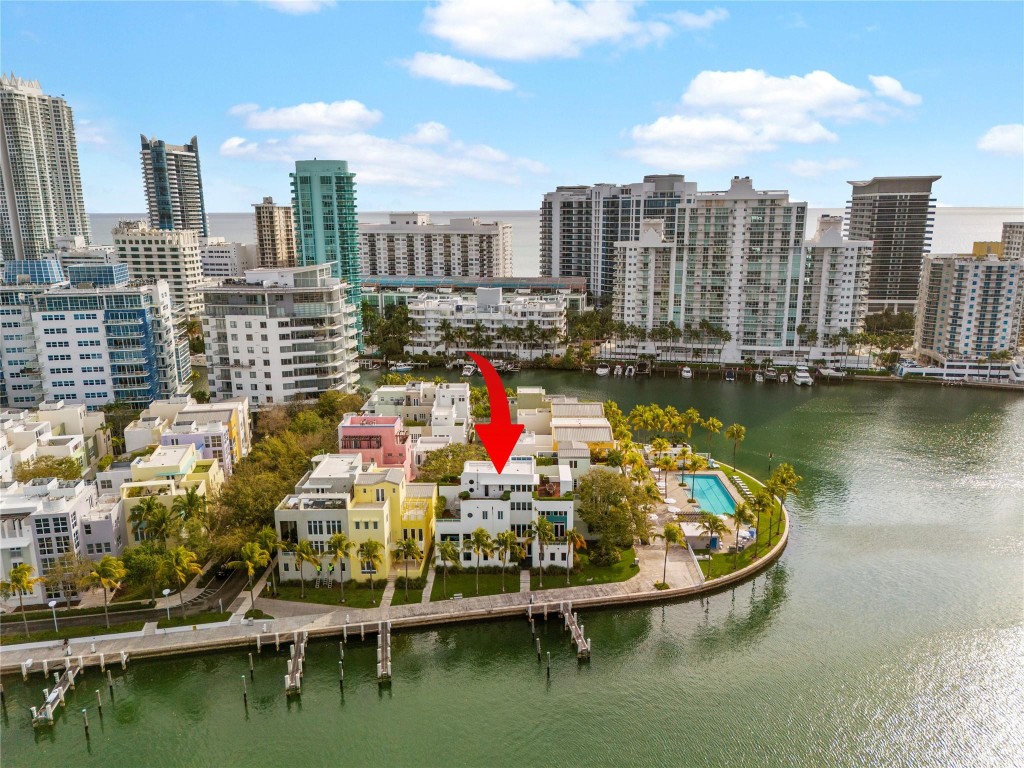 AQUA AT ALLISON ISLAND - Residential