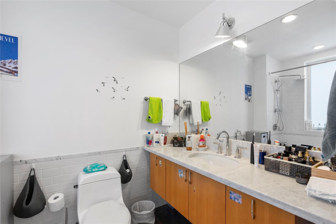 AQUA AT ALLISON ISLAND - Residential