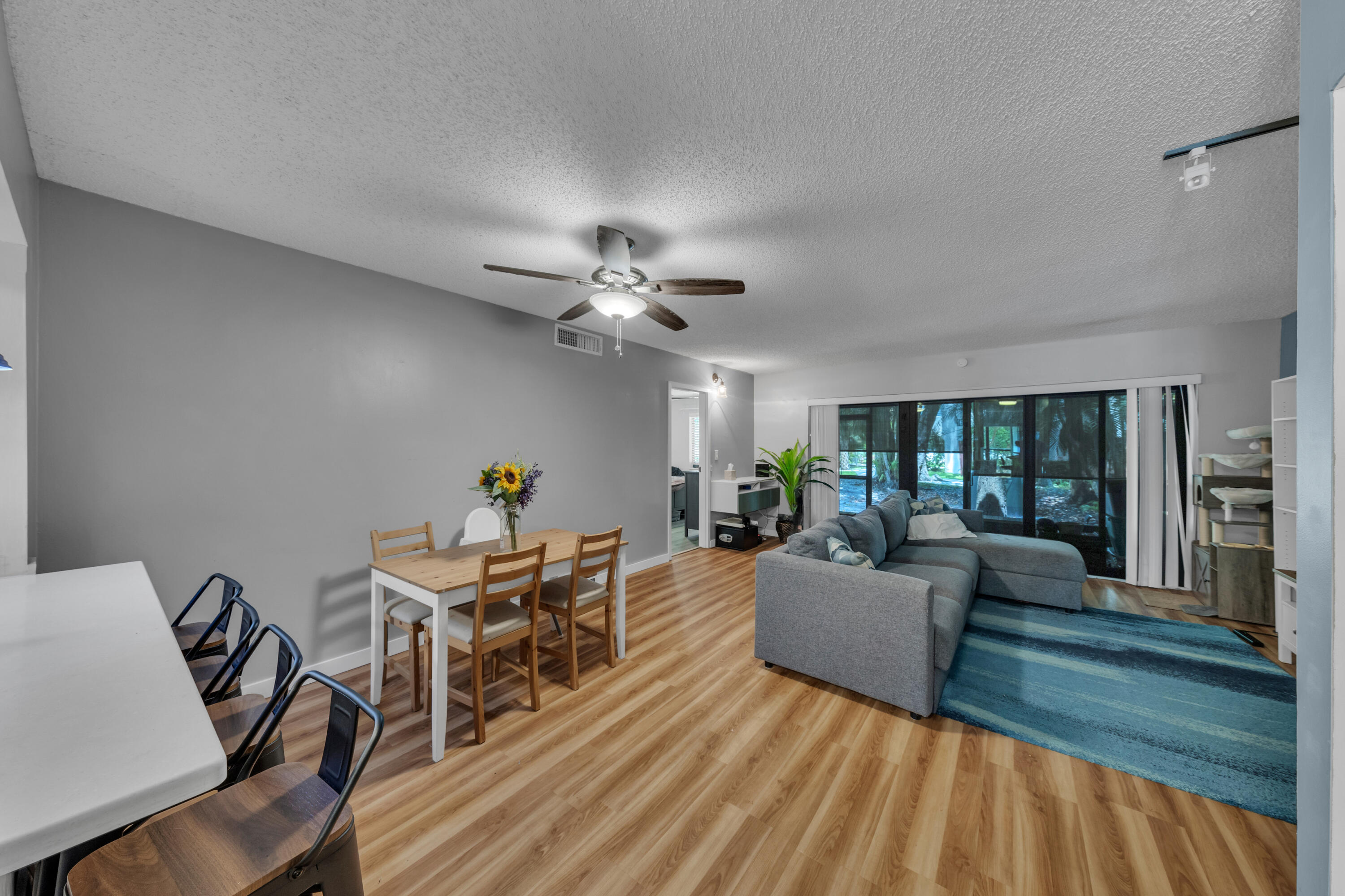 301 N Pine Island Road 101