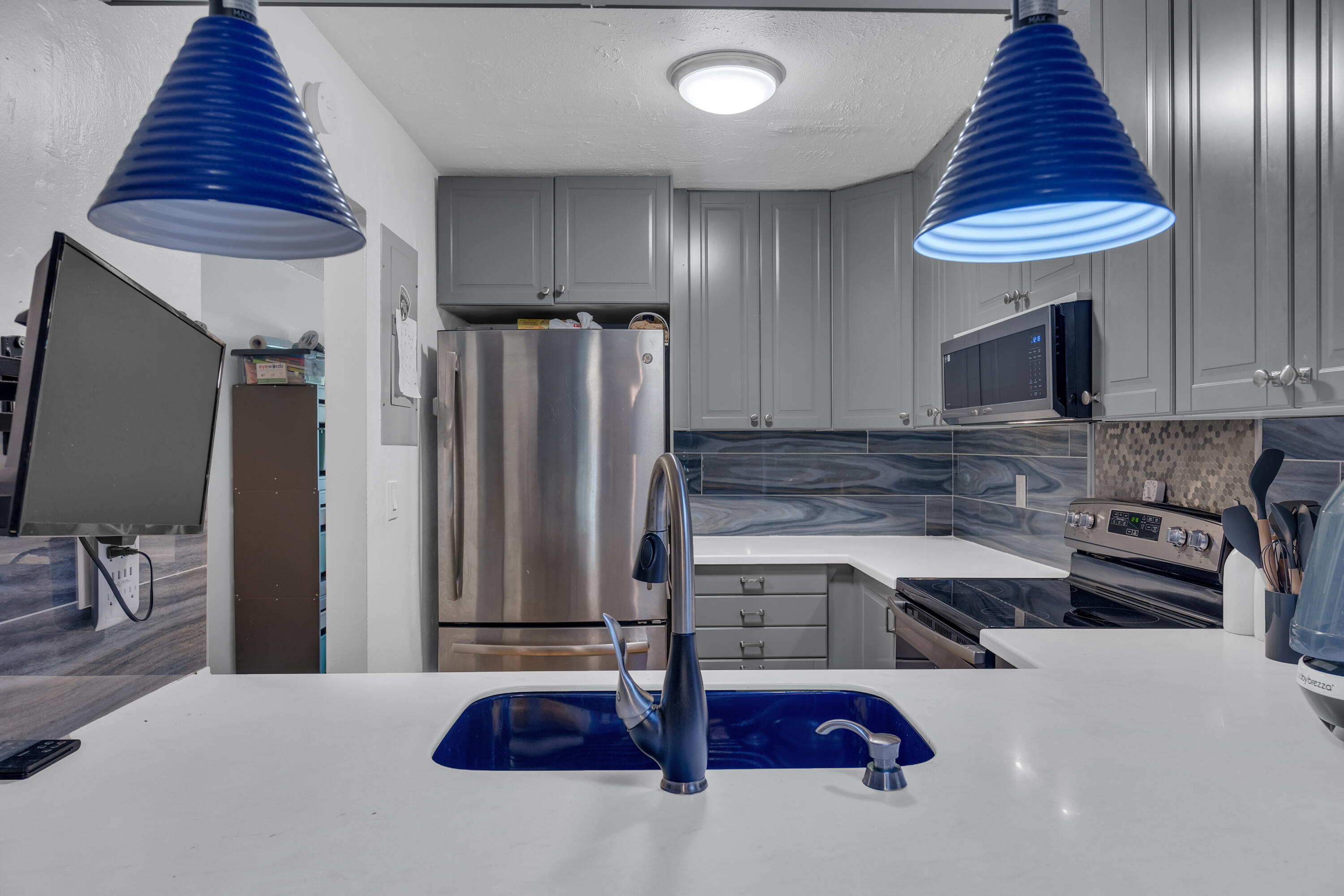 301 N Pine Island Road 101