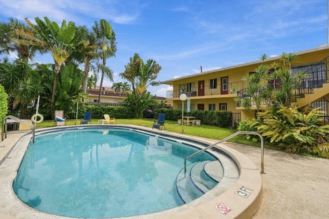 Tiny photo for 2190 SE 5TH Street #5-B, Pompano Beach, FL 33062 (MLS # B26089334)