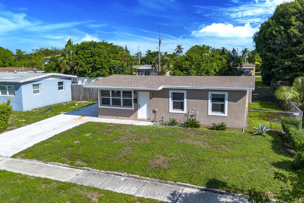 Photo of 1379 10th Street, West Palm Beach, FL 33401 (MLS # R11126267)