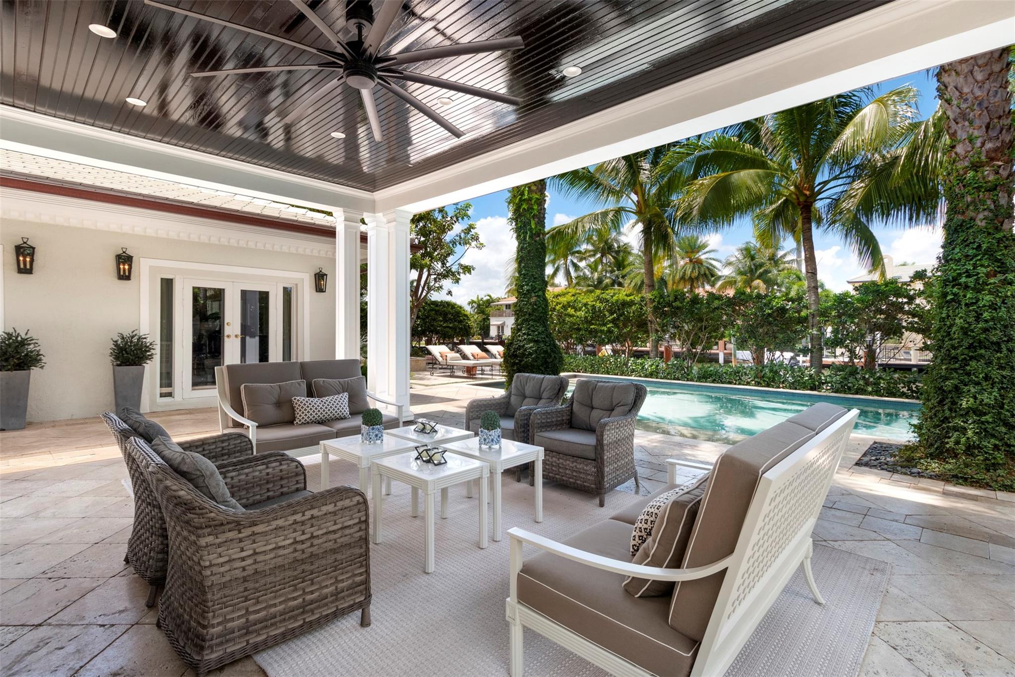Las Olas Isles - Residential