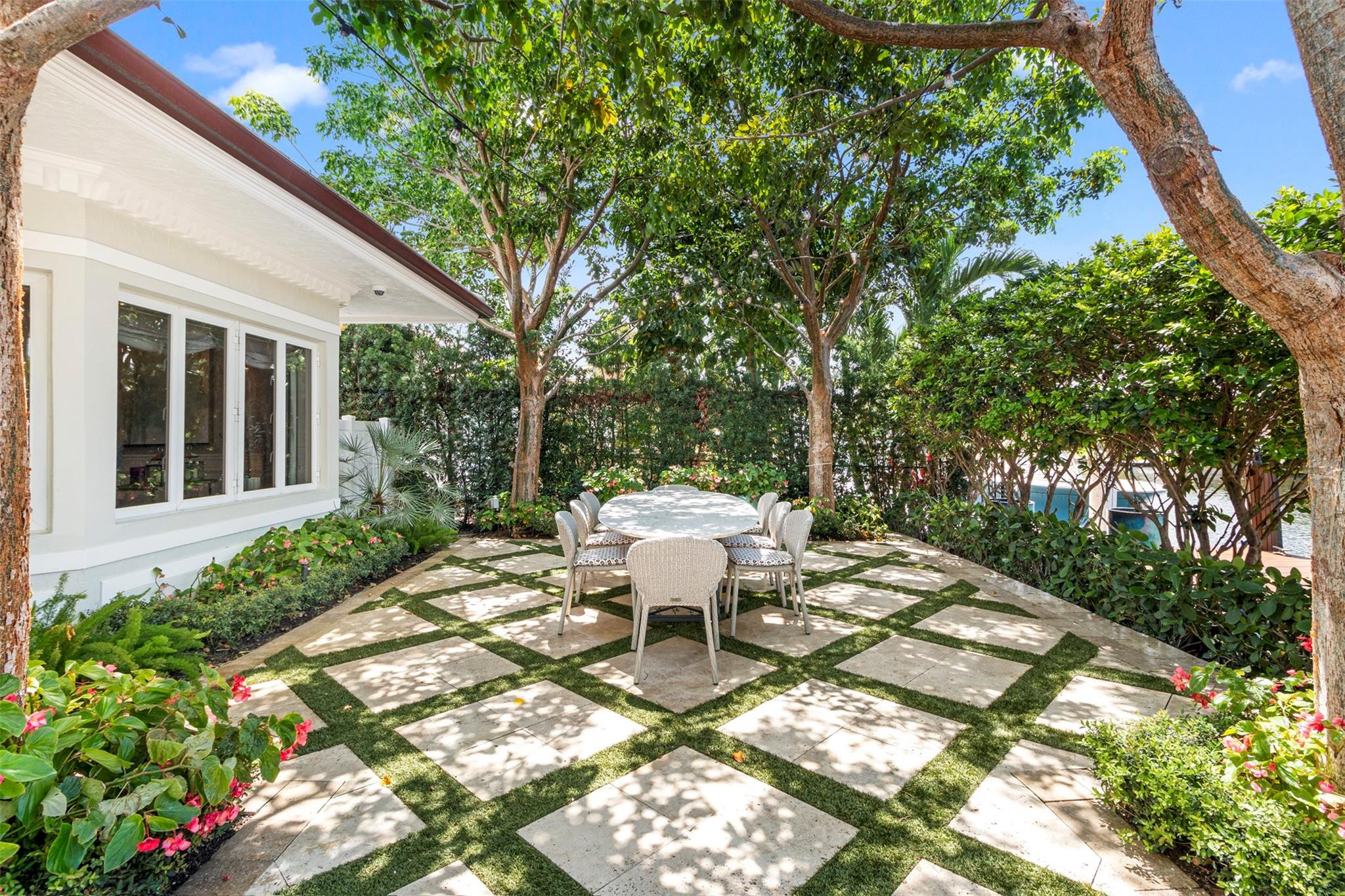 Las Olas Isles - Residential