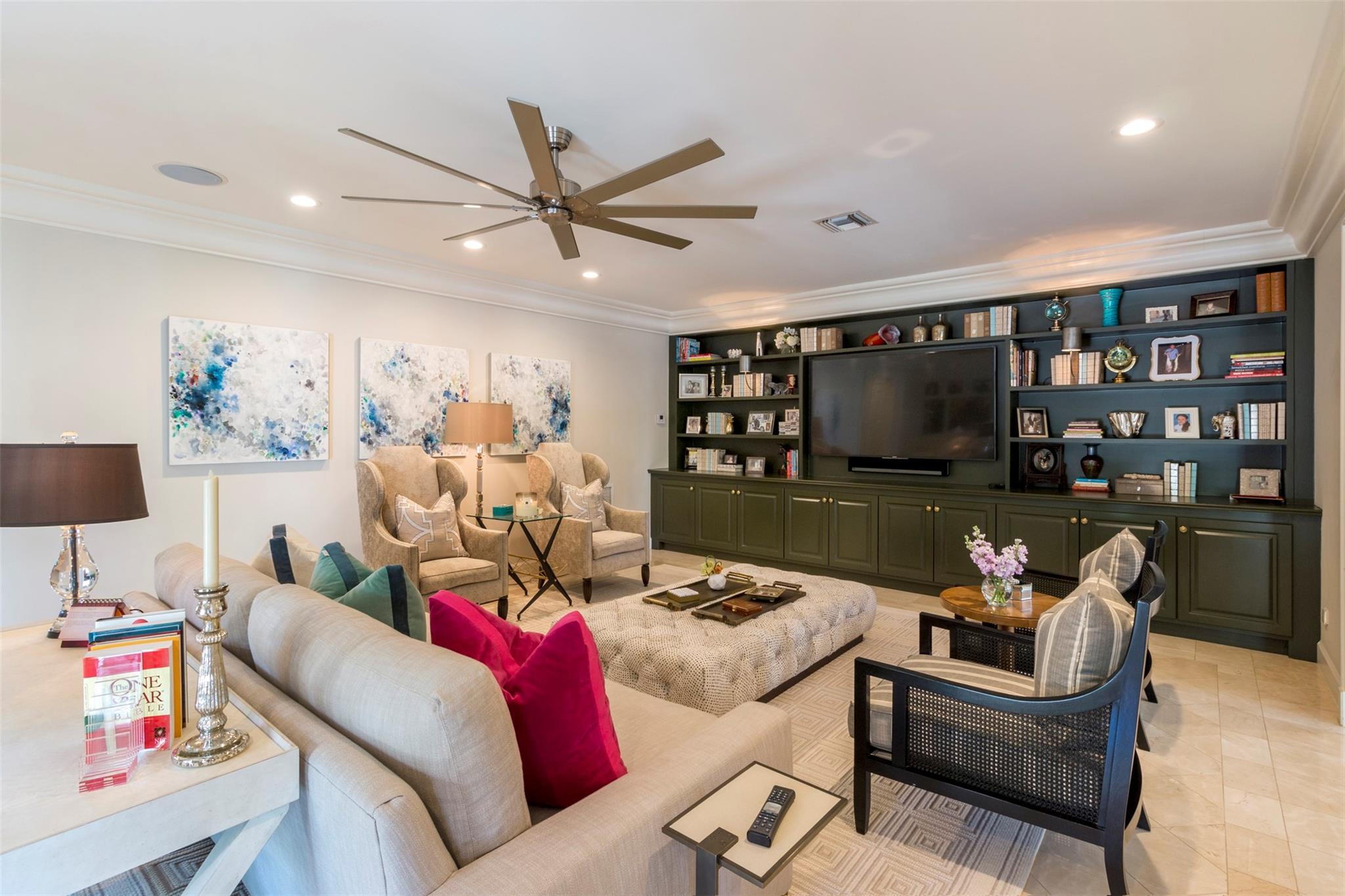 Las Olas Isles - Residential