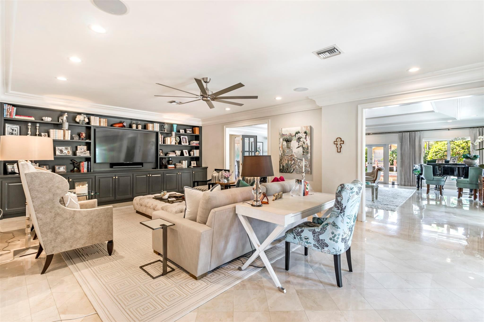 Las Olas Isles - Residential