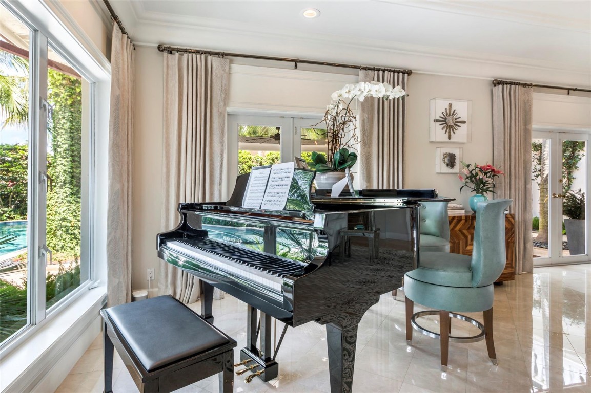 Las Olas Isles - Residential