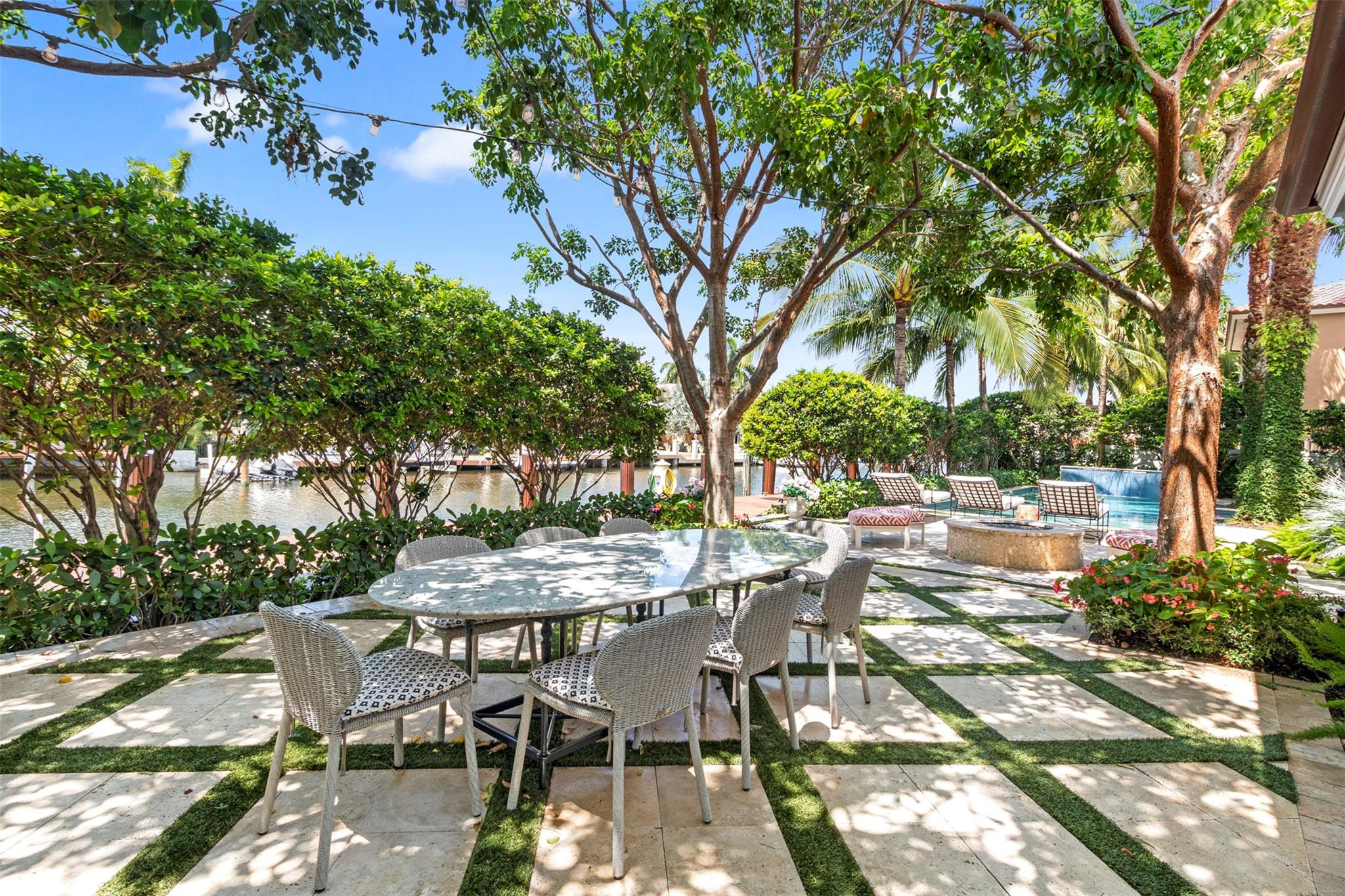 Las Olas Isles - Residential