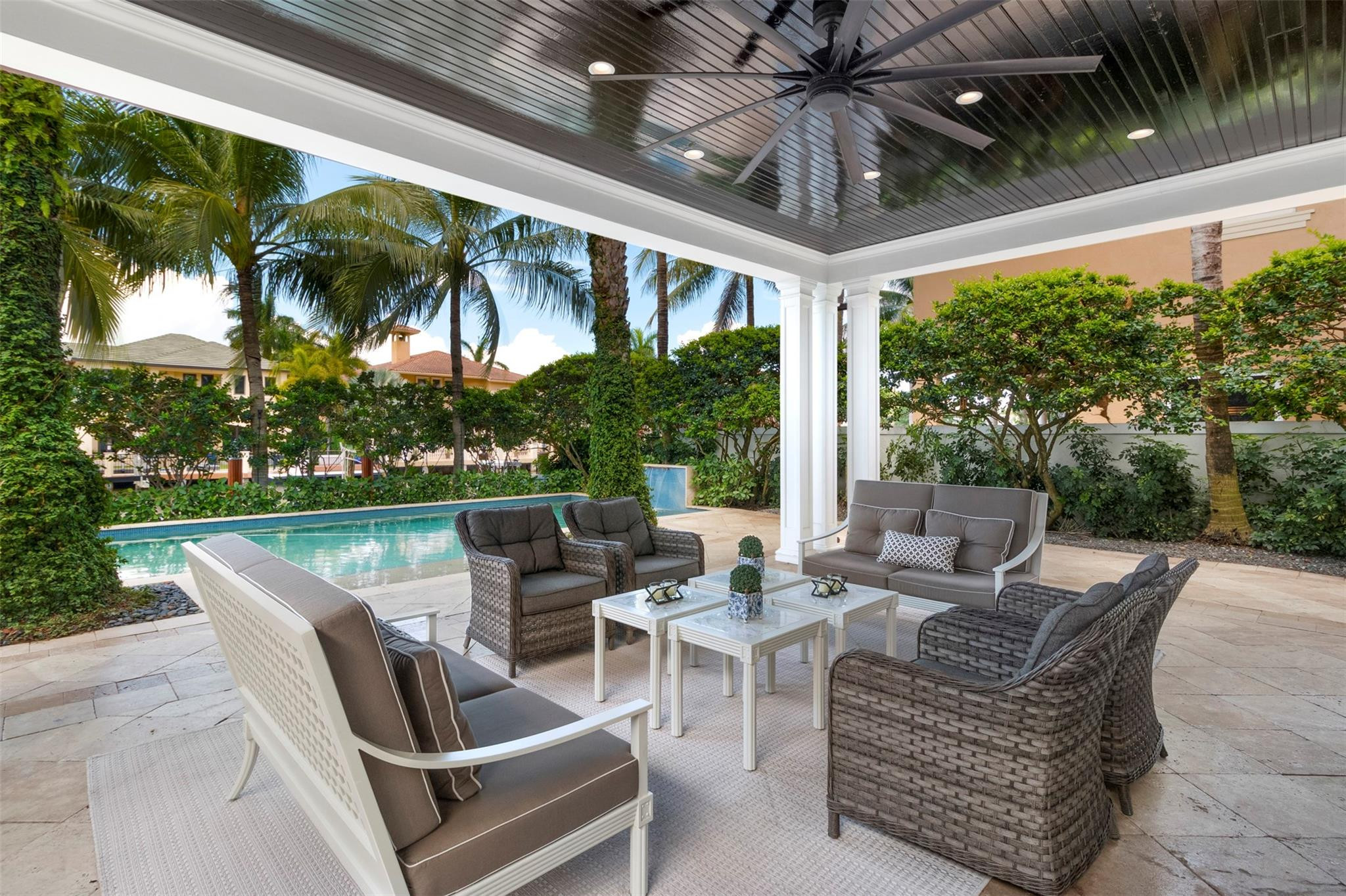 Las Olas Isles - Residential