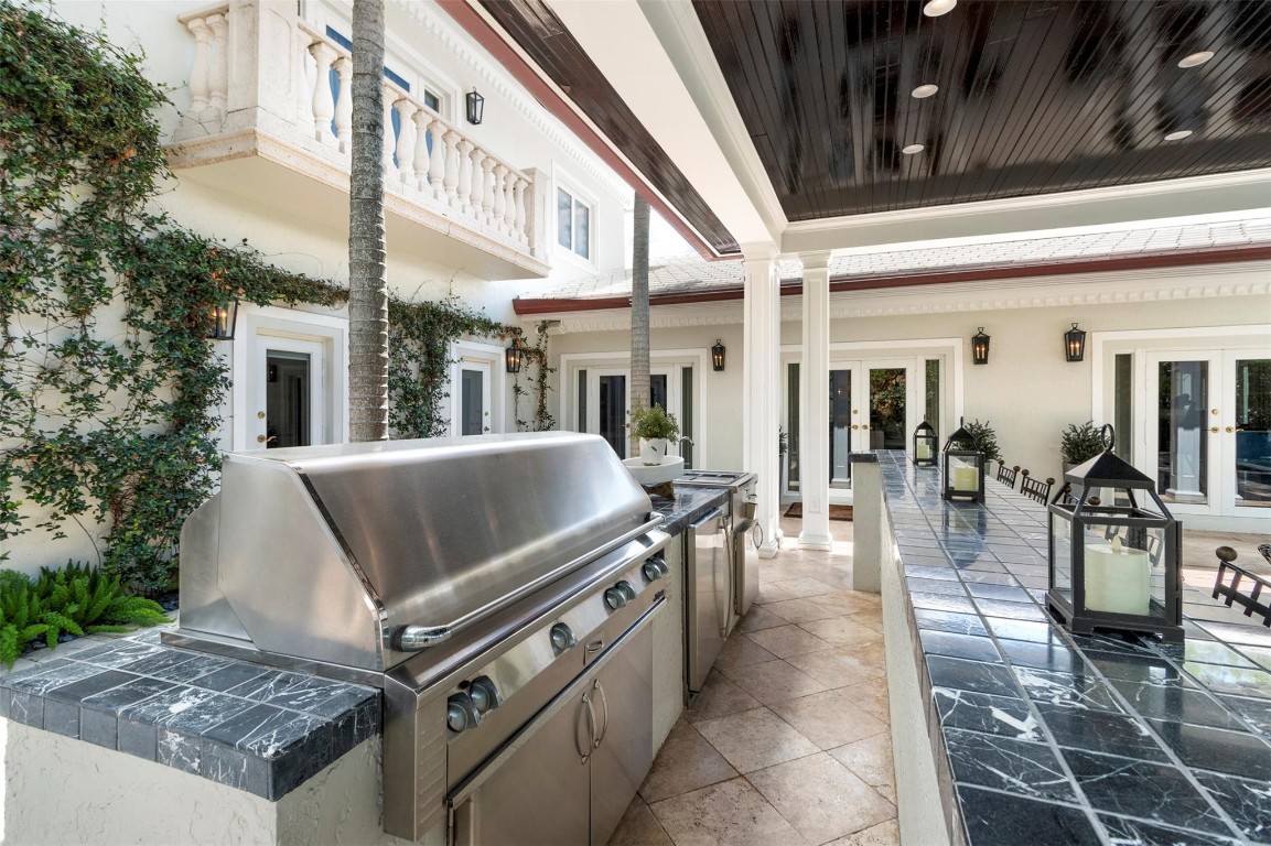 Las Olas Isles - Residential