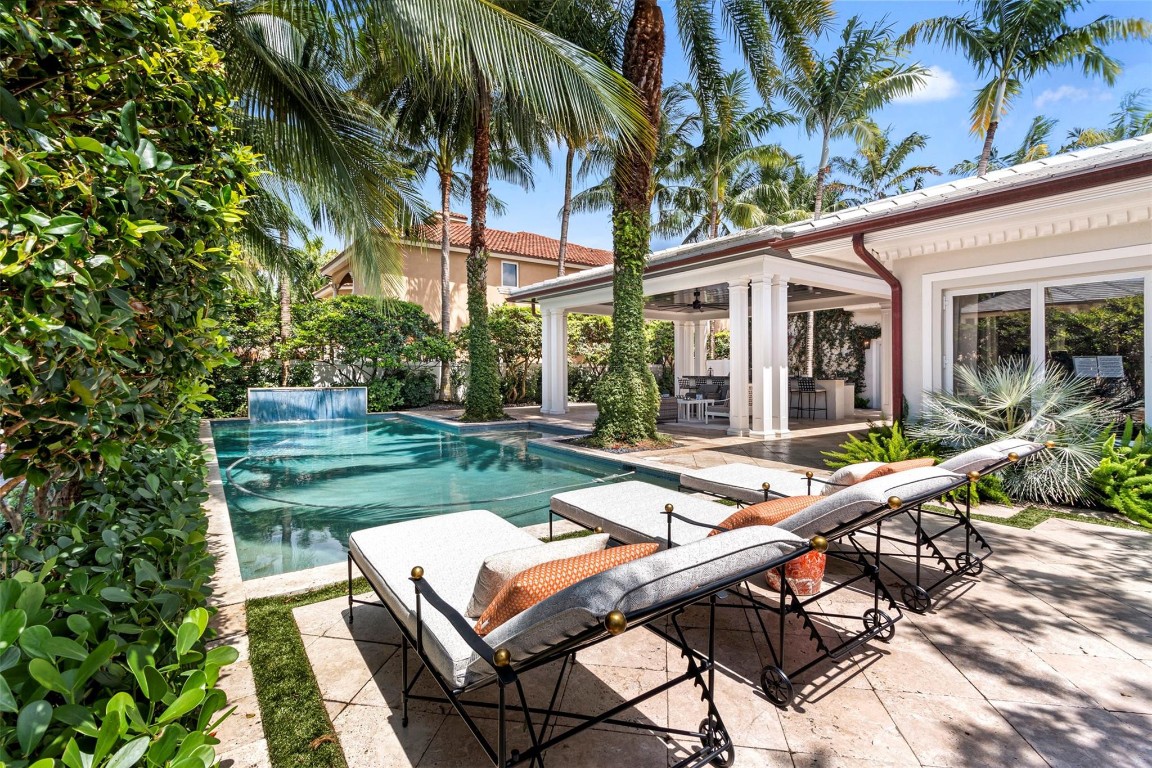 Las Olas Isles - Residential