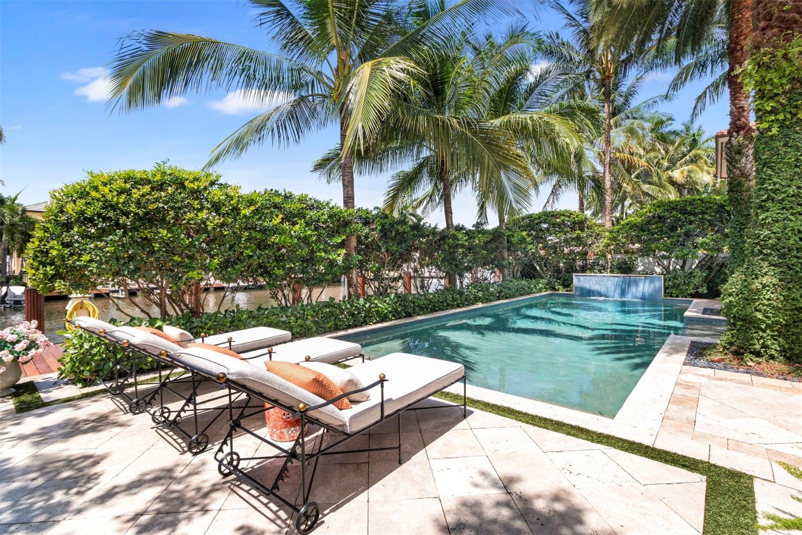 Las Olas Isles - Residential