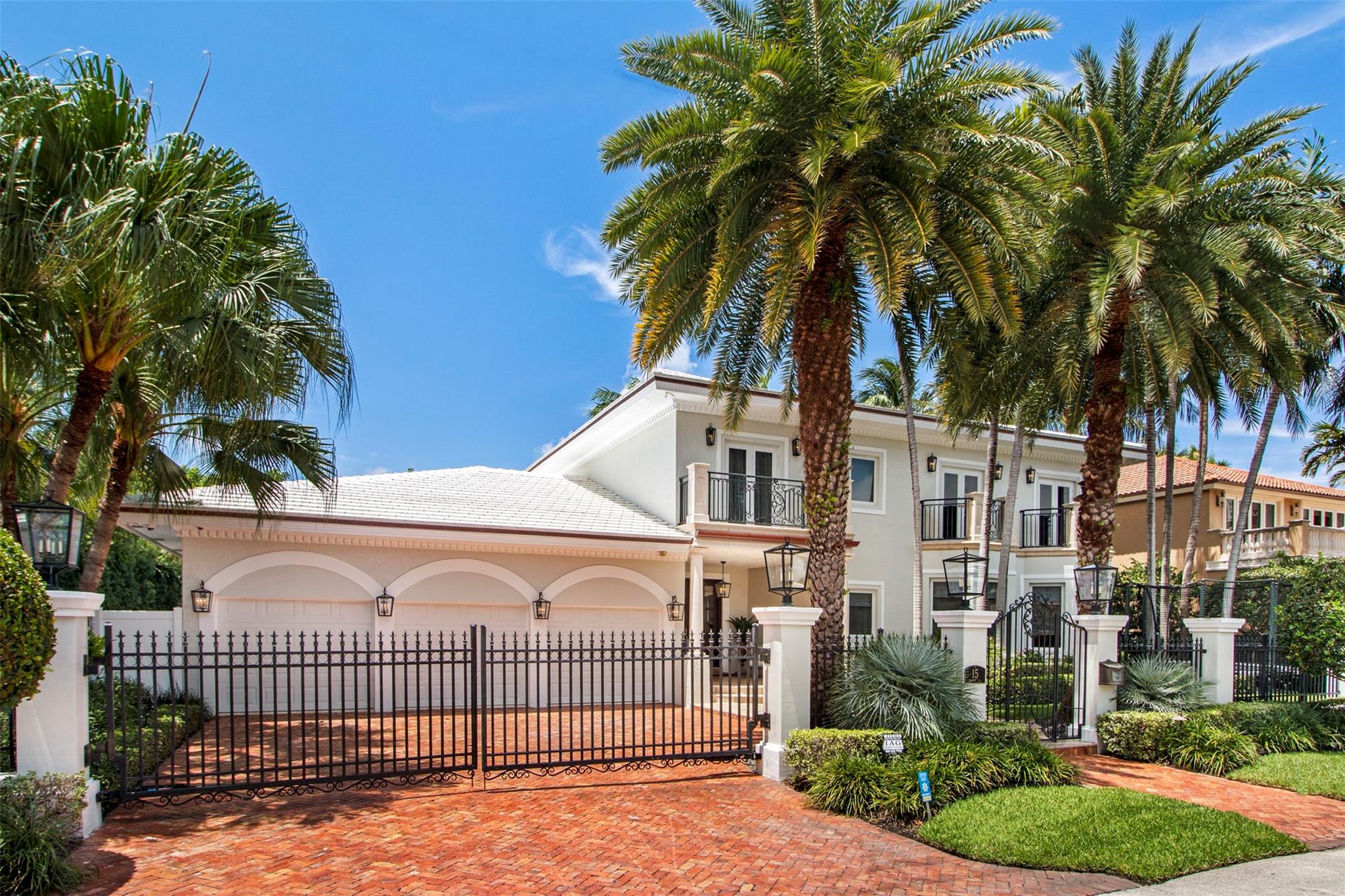 Las Olas Isles - Residential