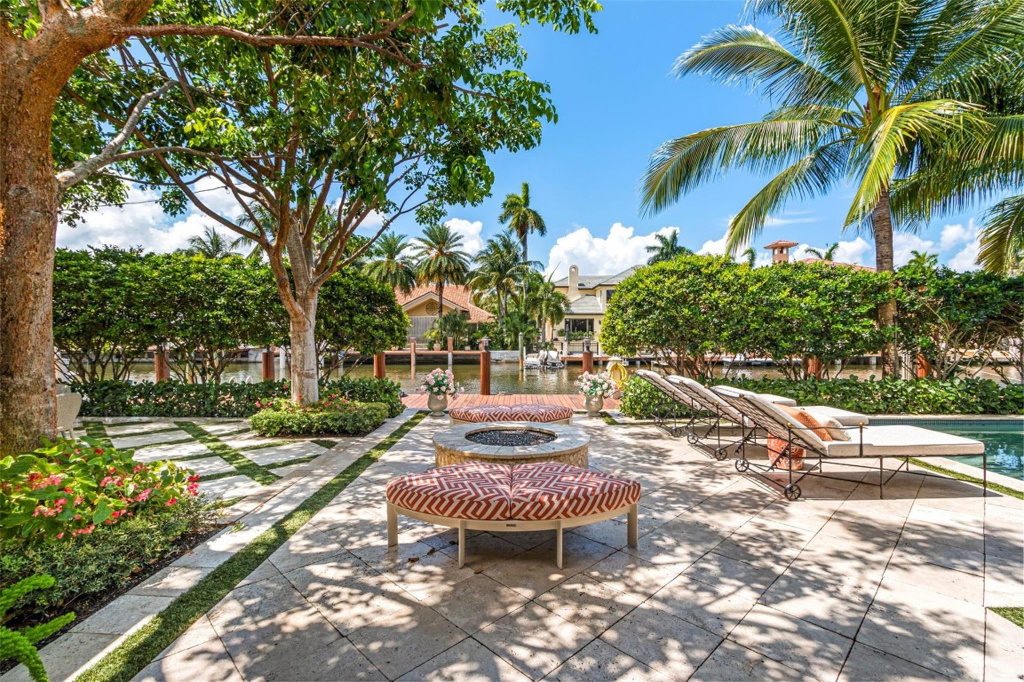 Las Olas Isles - Residential